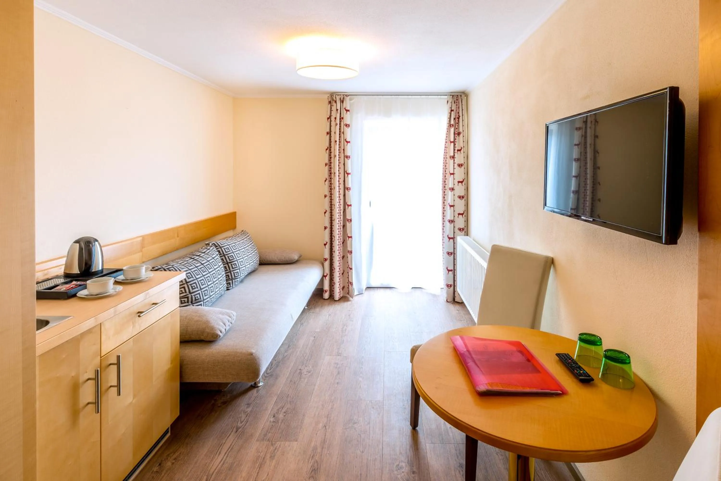 Coffee/tea facilities in Panorama Hotel Traunstein