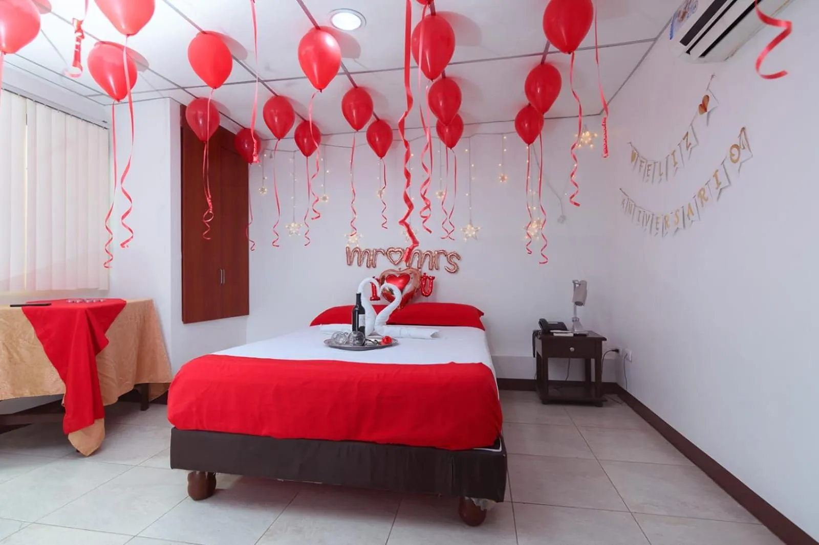 Photo of the whole room, Bed in Hotel de Alborada