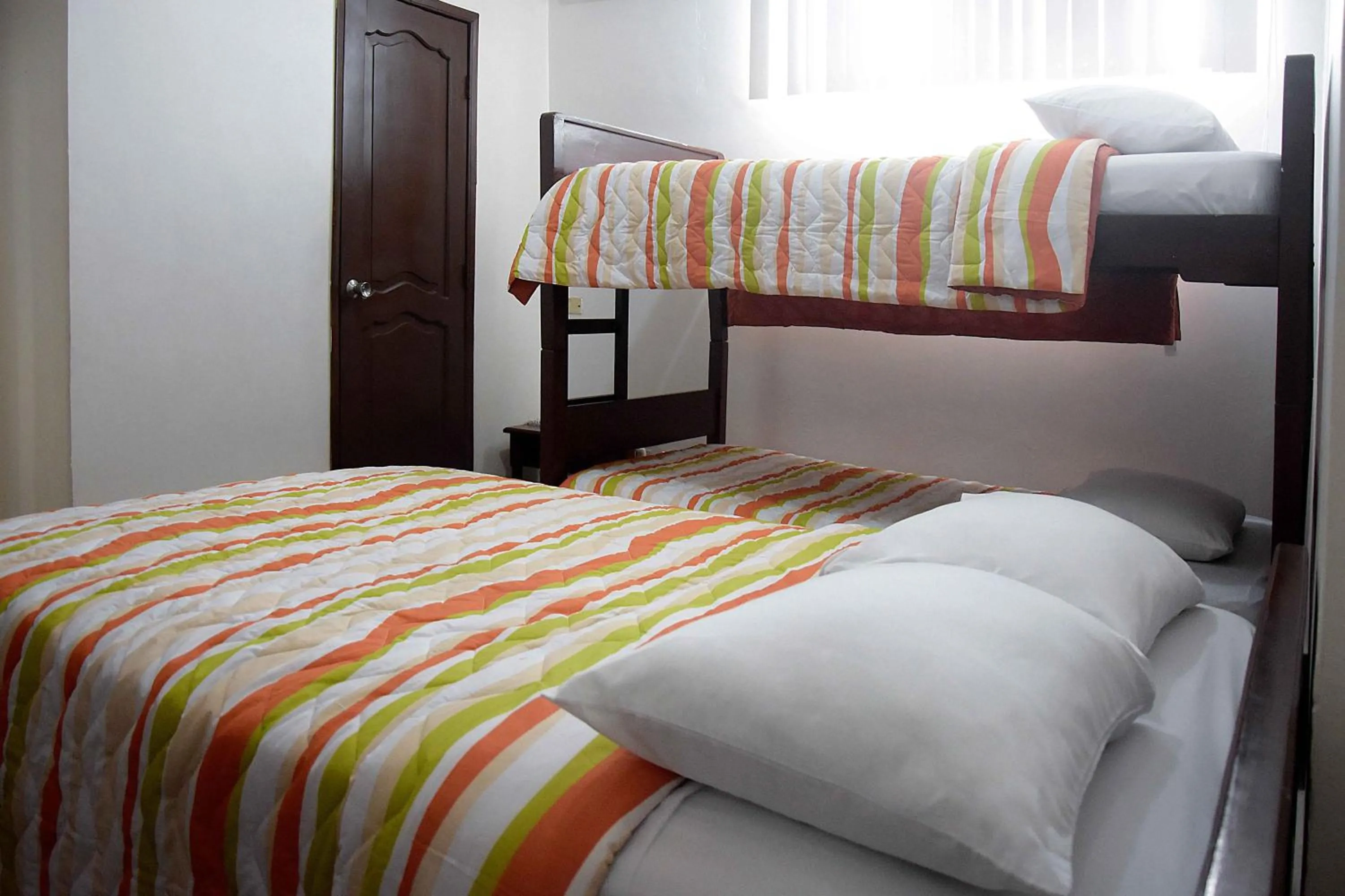bunk bed, Bed in Hotel de Alborada