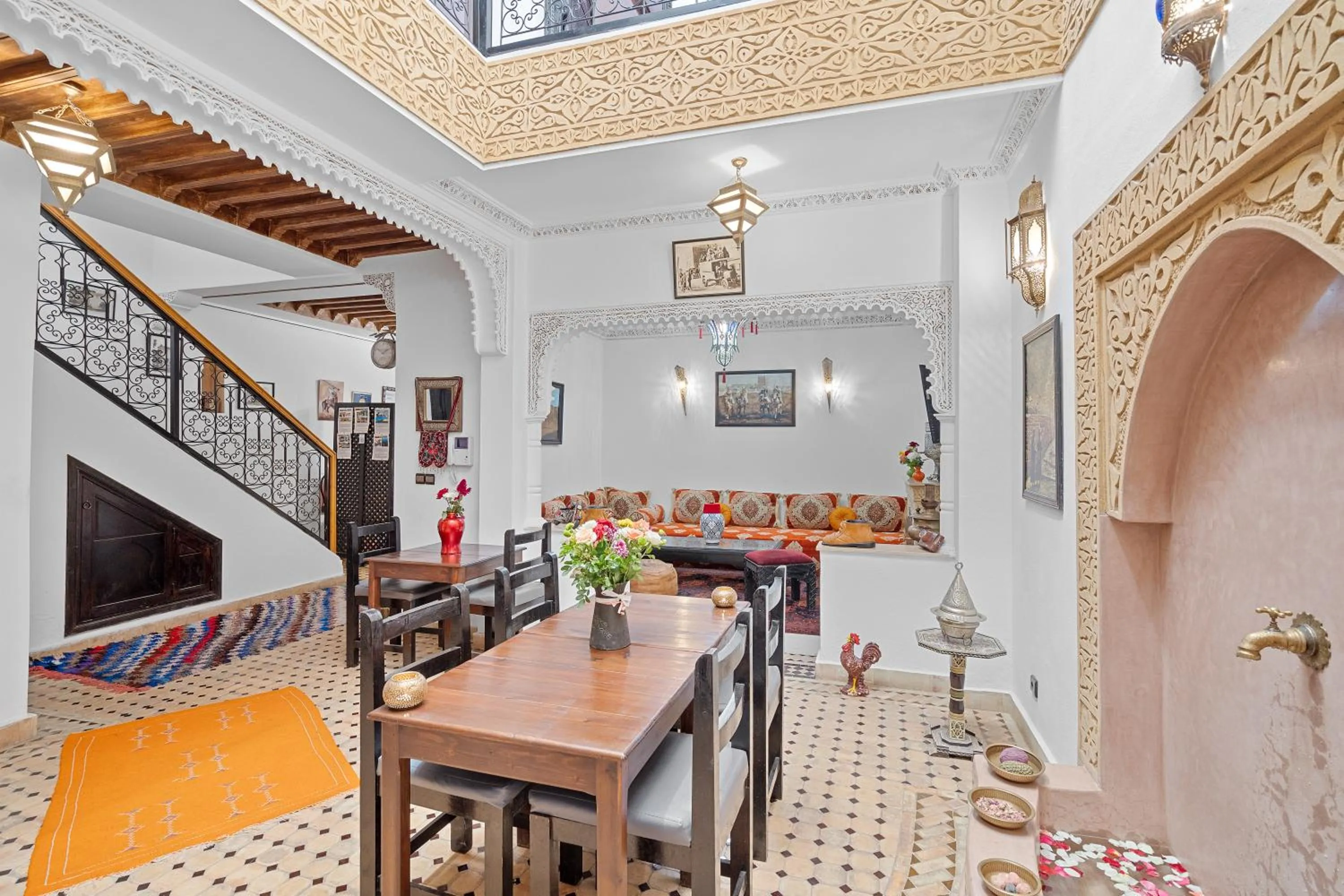 Communal lounge/ TV room in Riad Marwa Marrakech