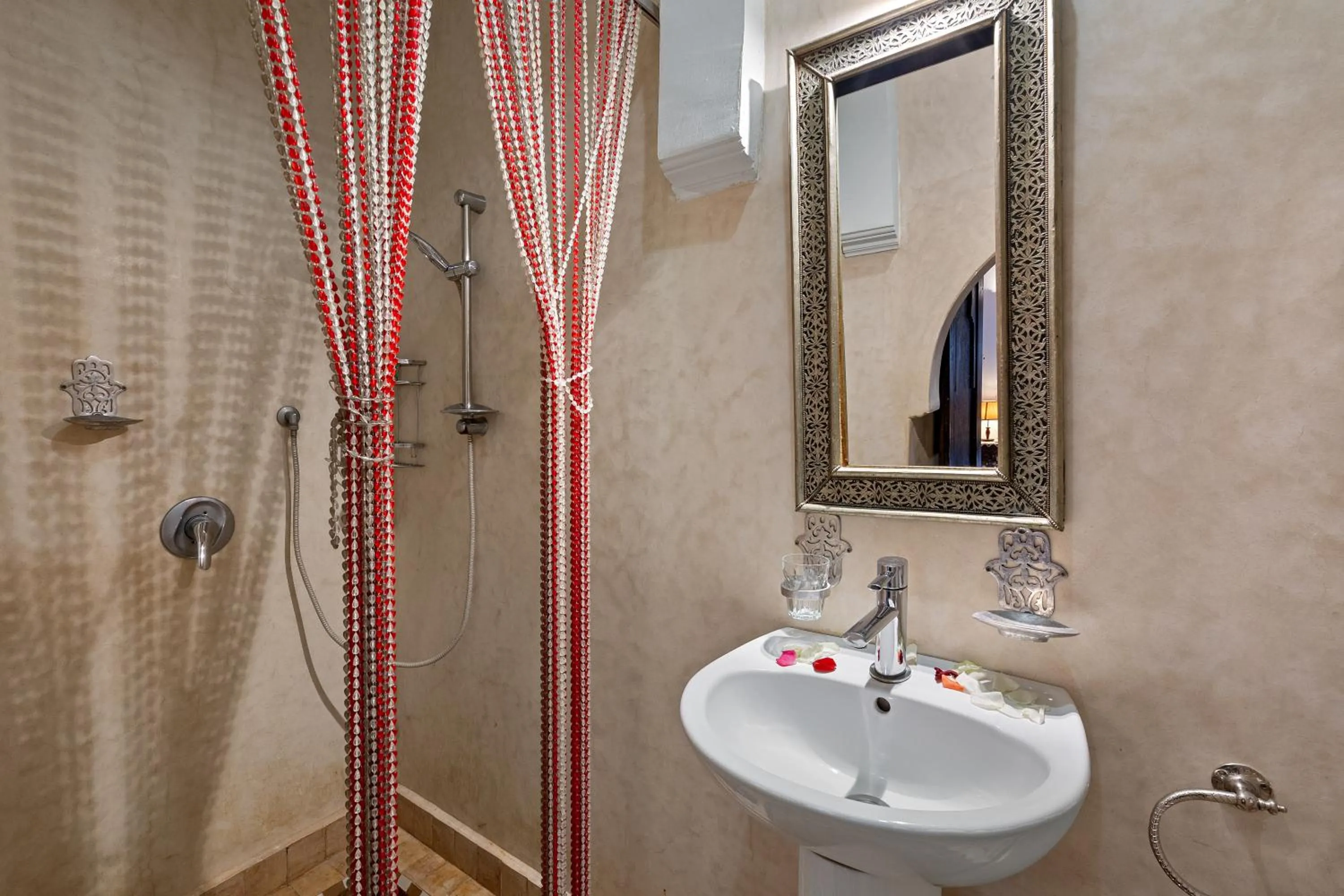 Shower in Riad Marwa Marrakech