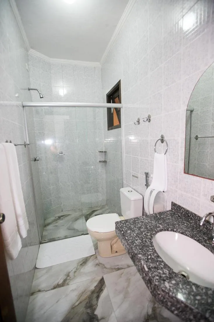 Toilet in Hotel Pousada dos Condes