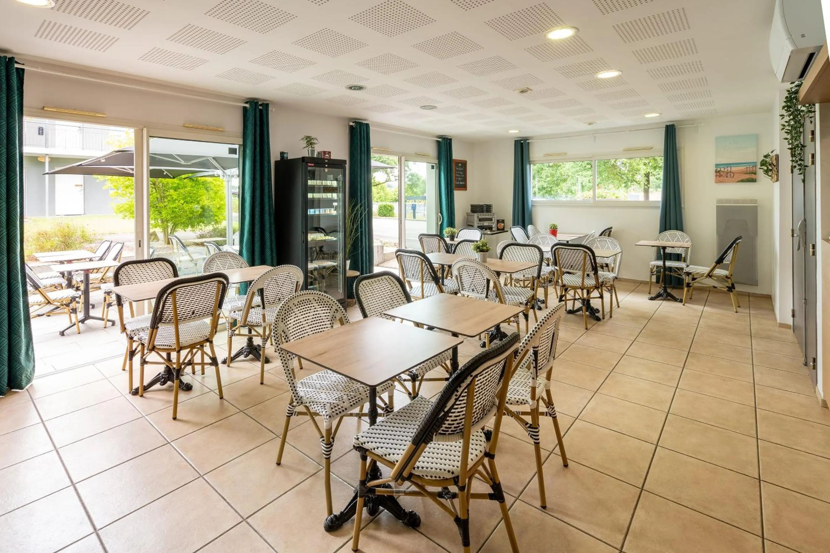 Breakfast in Sure Hotel by Best Western Mont-de-Marsan