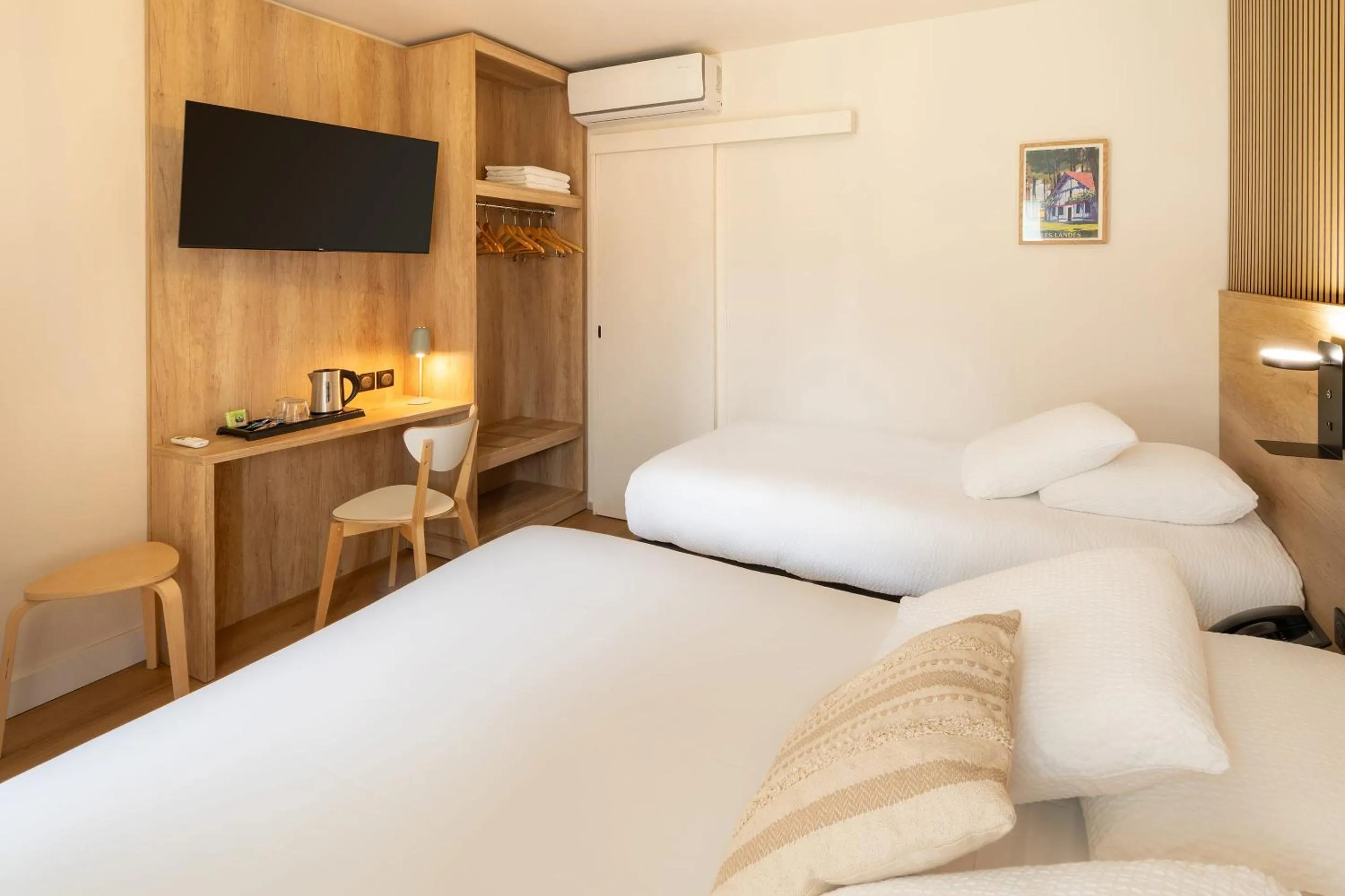 Bedroom, Bed in Sure Hotel by Best Western Mont-de-Marsan