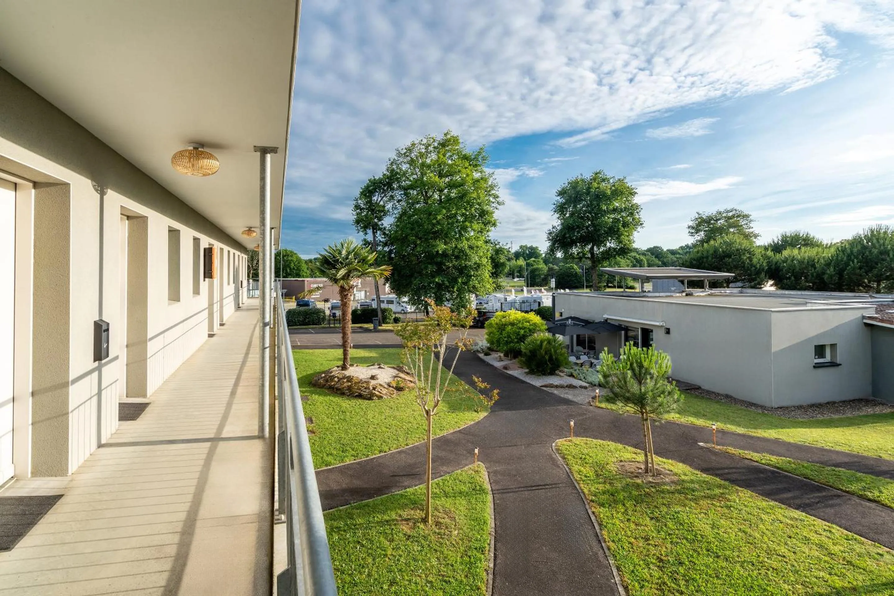 Property building in Sure Hotel by Best Western Mont-de-Marsan