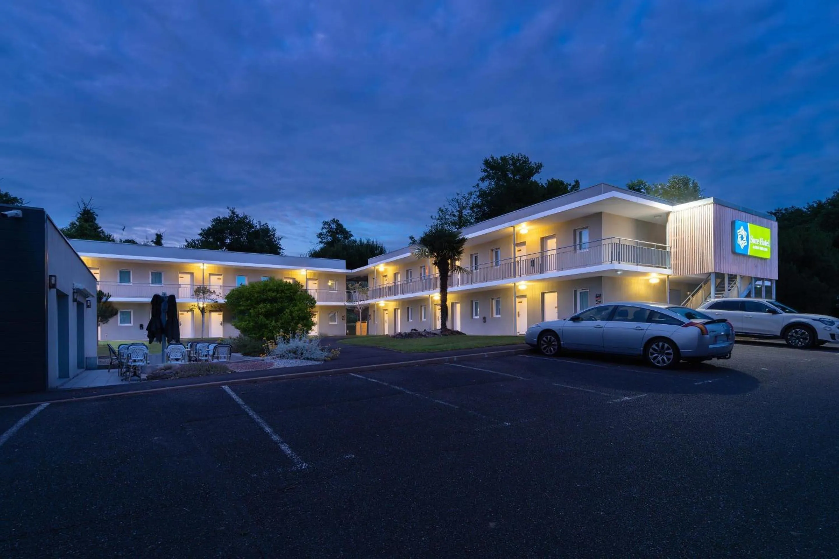 Property building in Sure Hotel by Best Western Mont-de-Marsan