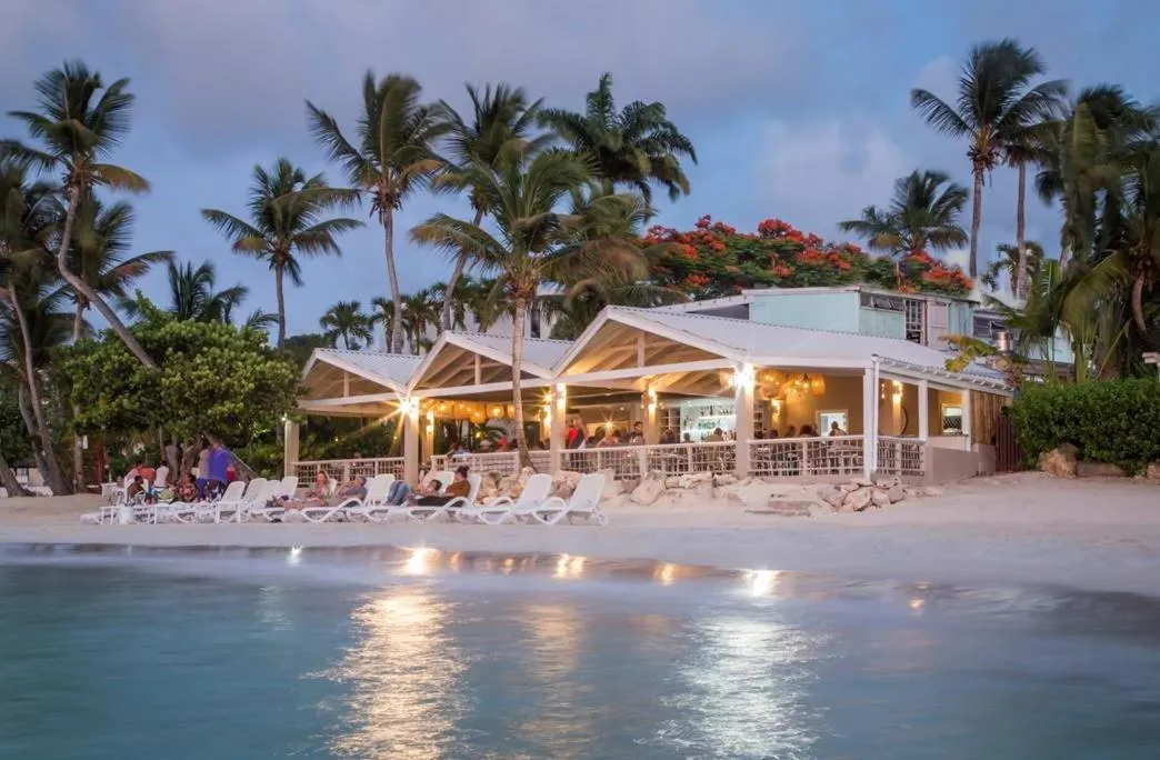 Restaurant/places to eat in Siboney Beach Club
