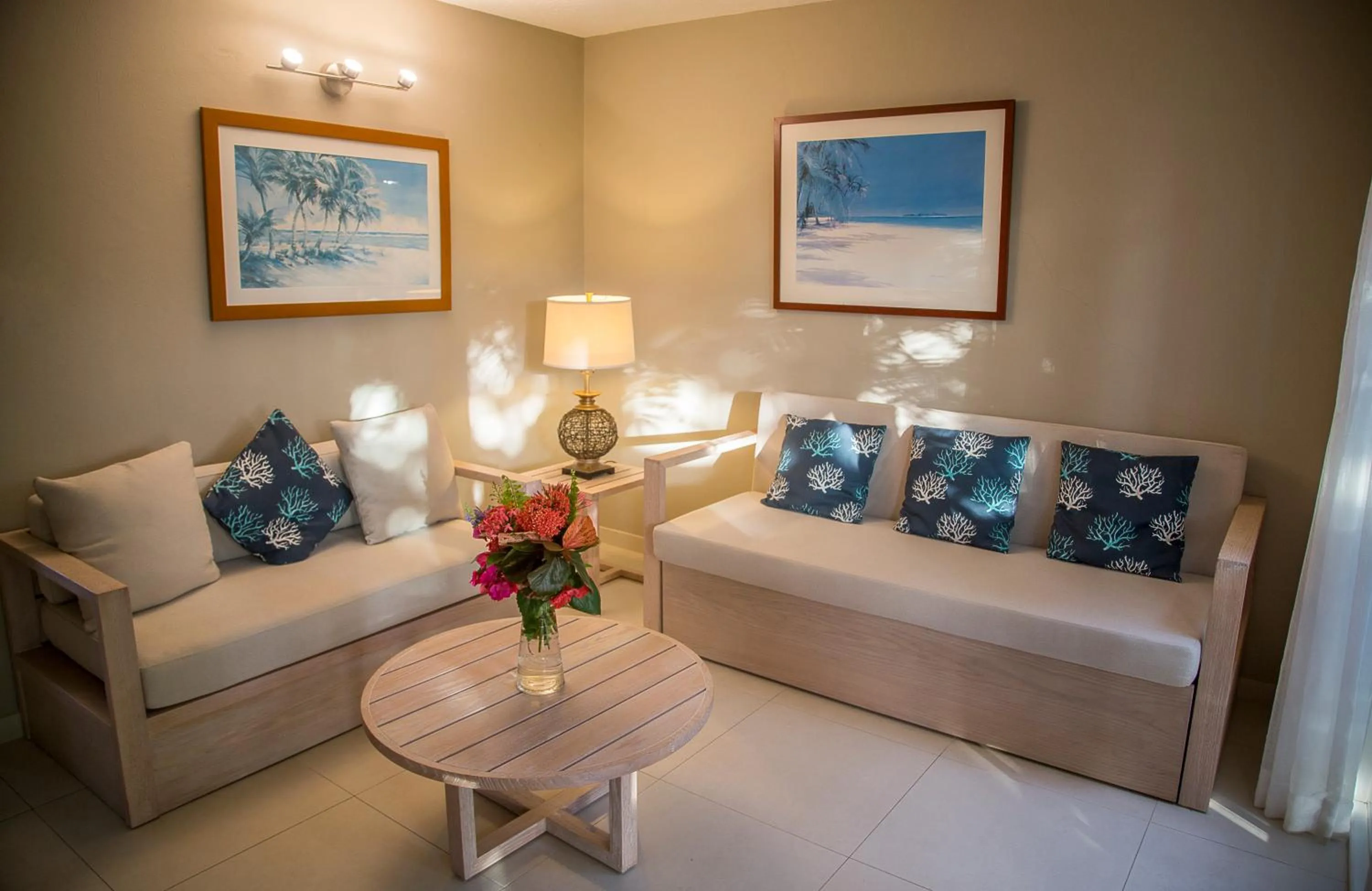 Living room, Bed in Siboney Beach Club