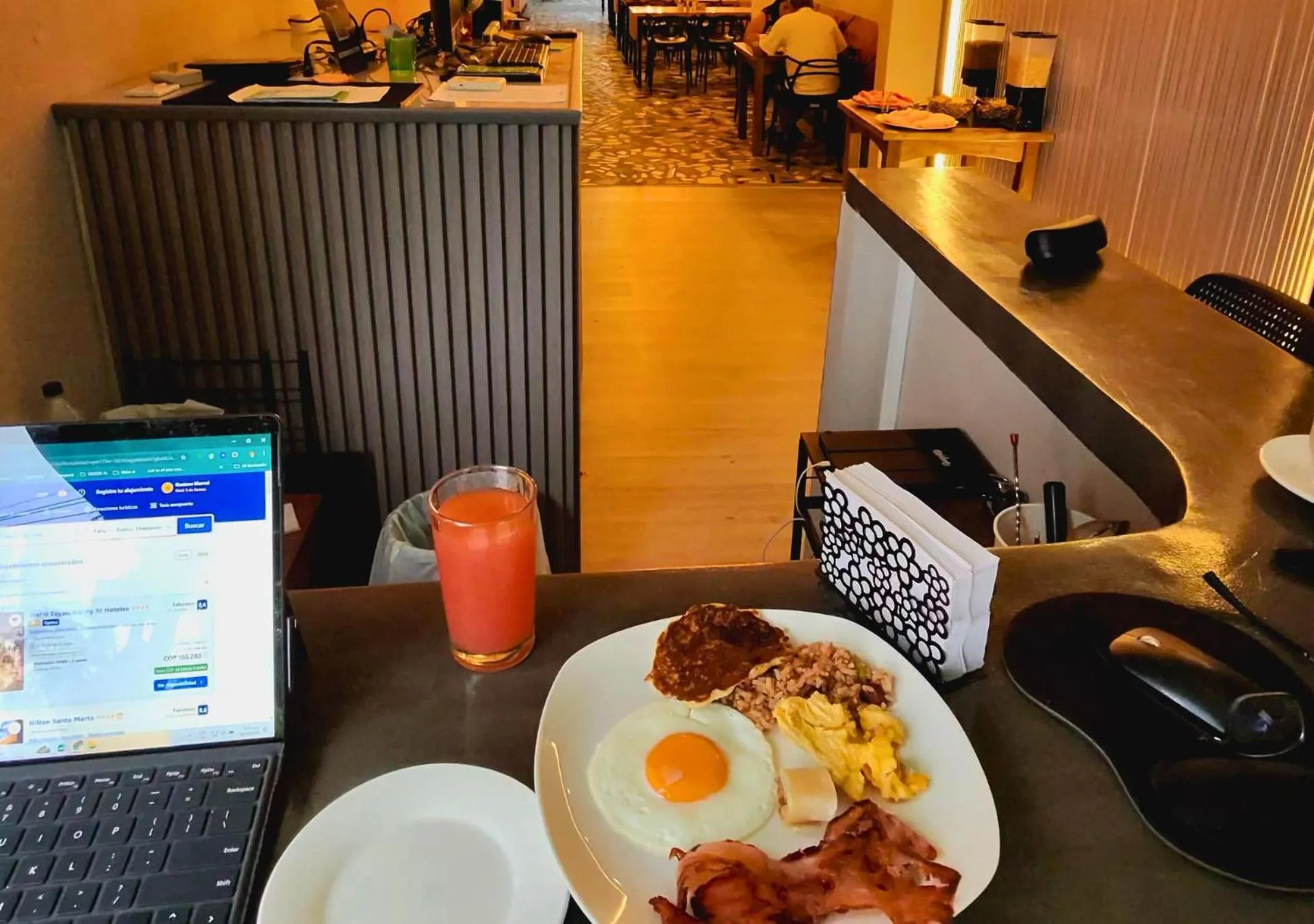 Greenview Medellin By St Hoteles