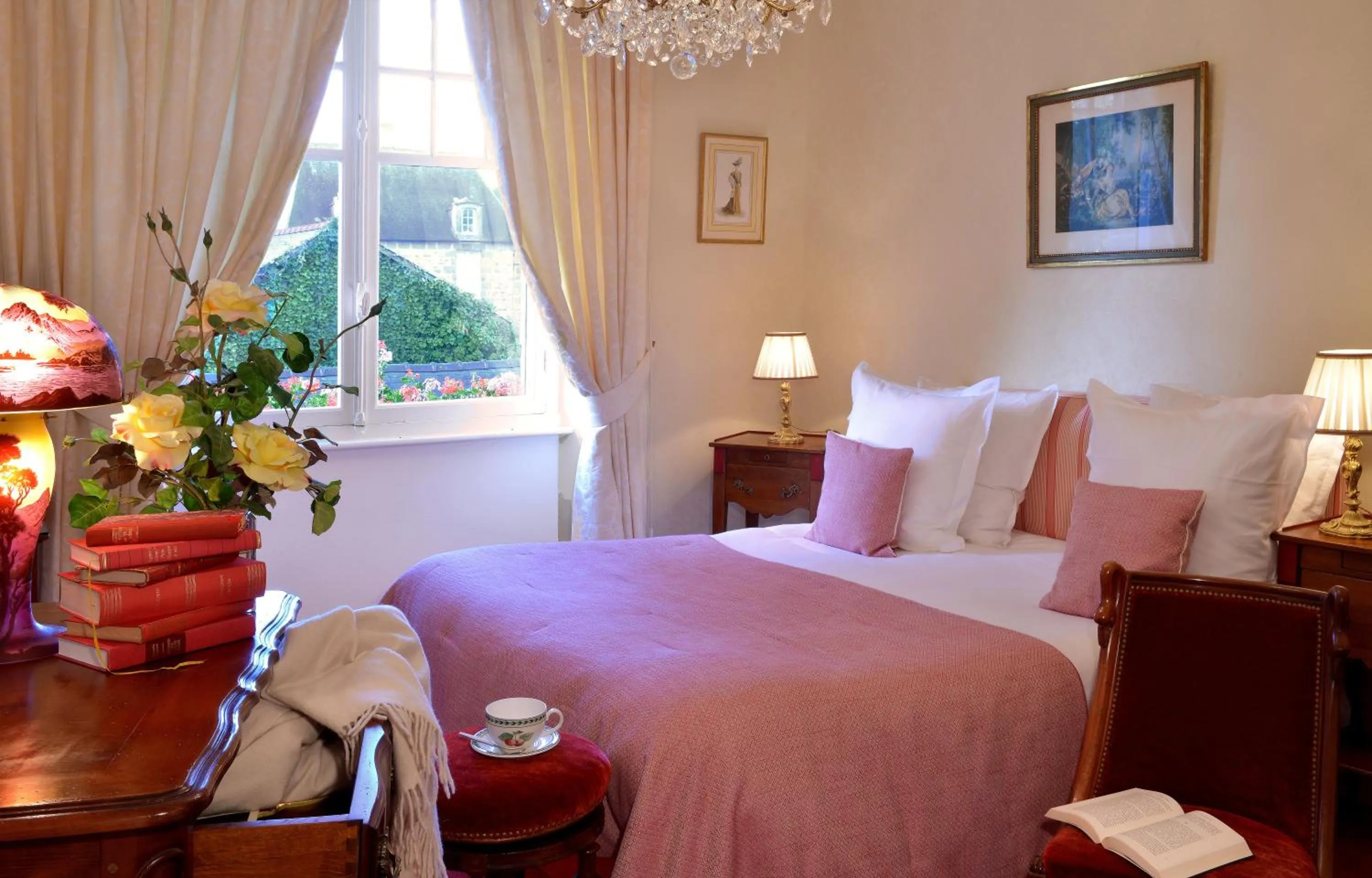 Photo of the whole room in Hostellerie de la Motte jean