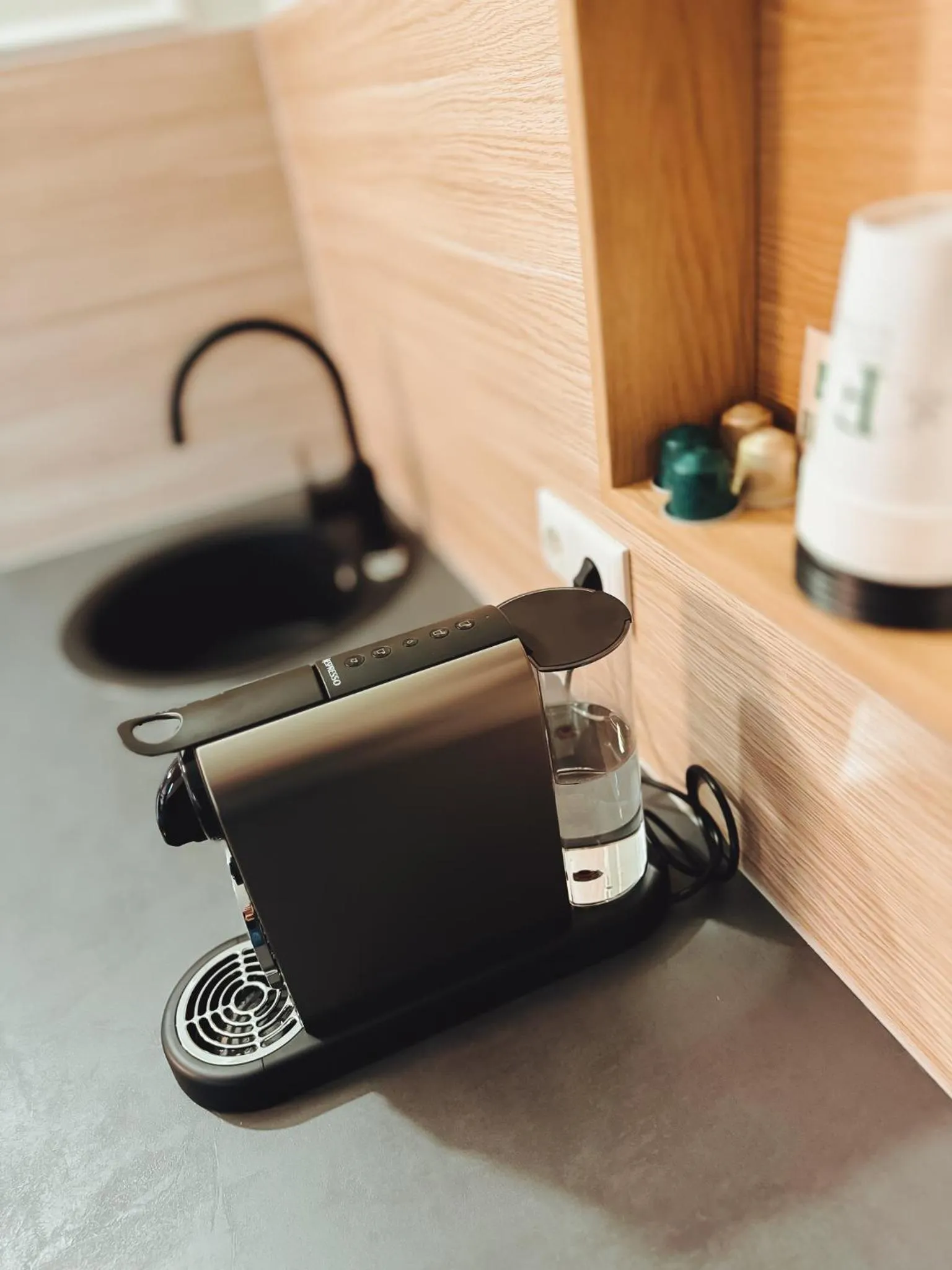 Coffee/tea facilities in F Hotel 24h Check-In