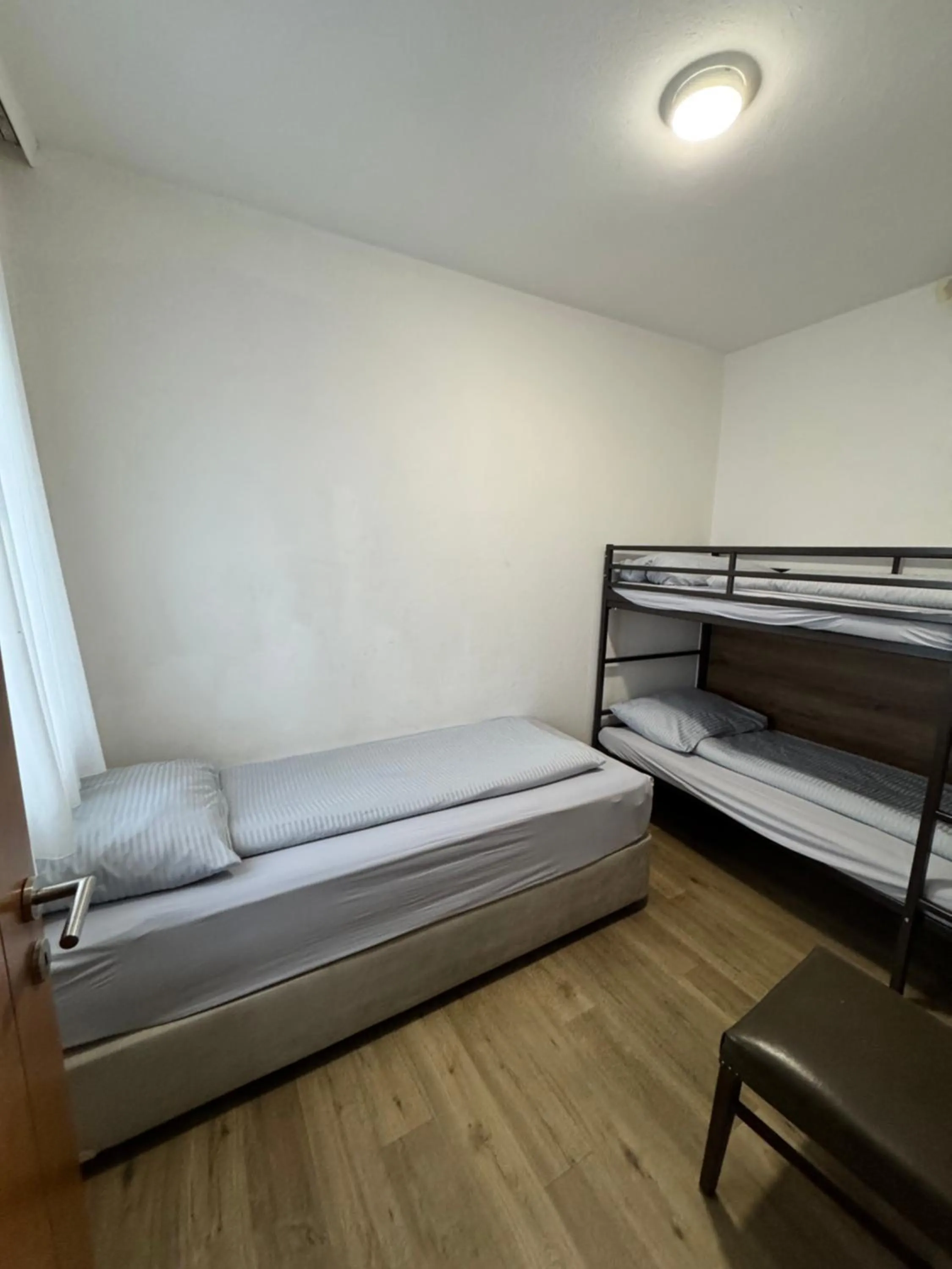 Bed in F Hotel 24h Check-In