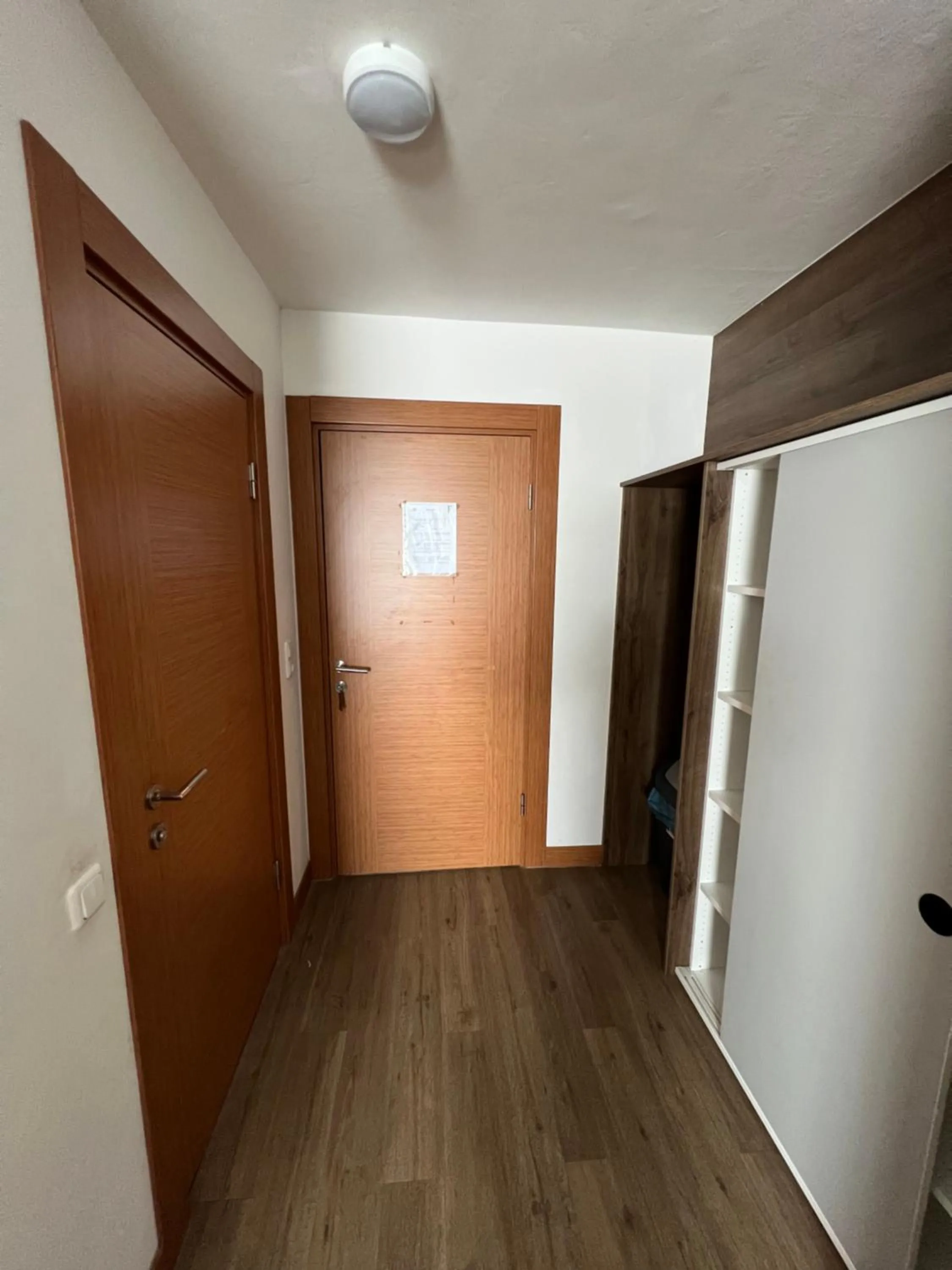 wardrobe in F Hotel 24h Check-In