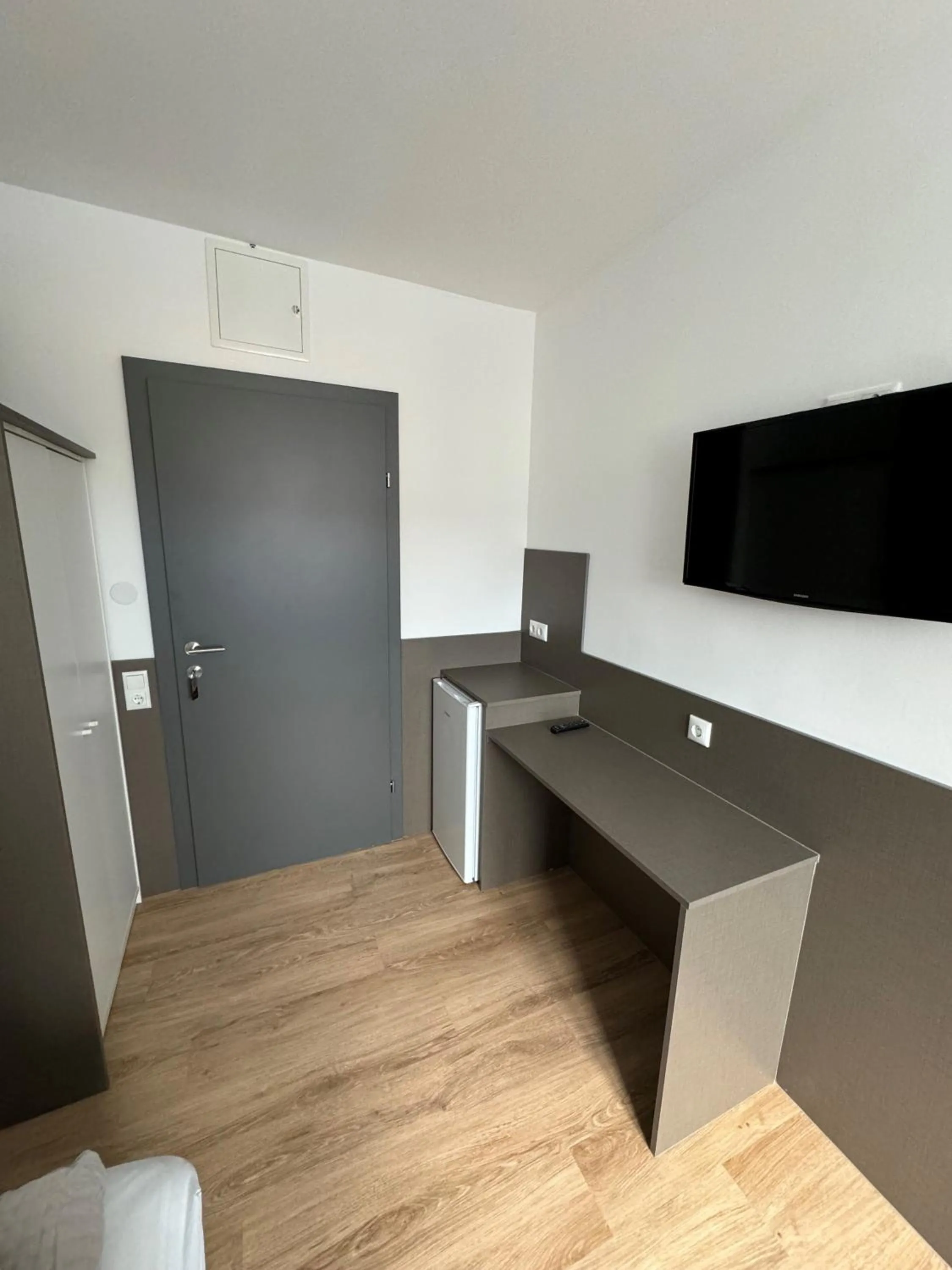 TV and multimedia in F Hotel 24h Check-In