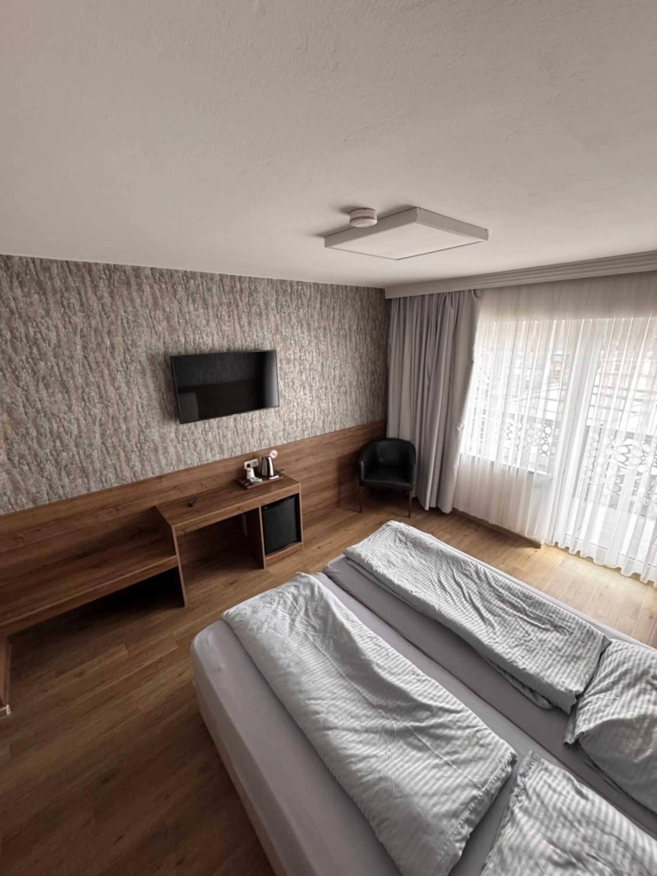 Bed in F Hotel 24h Check-In