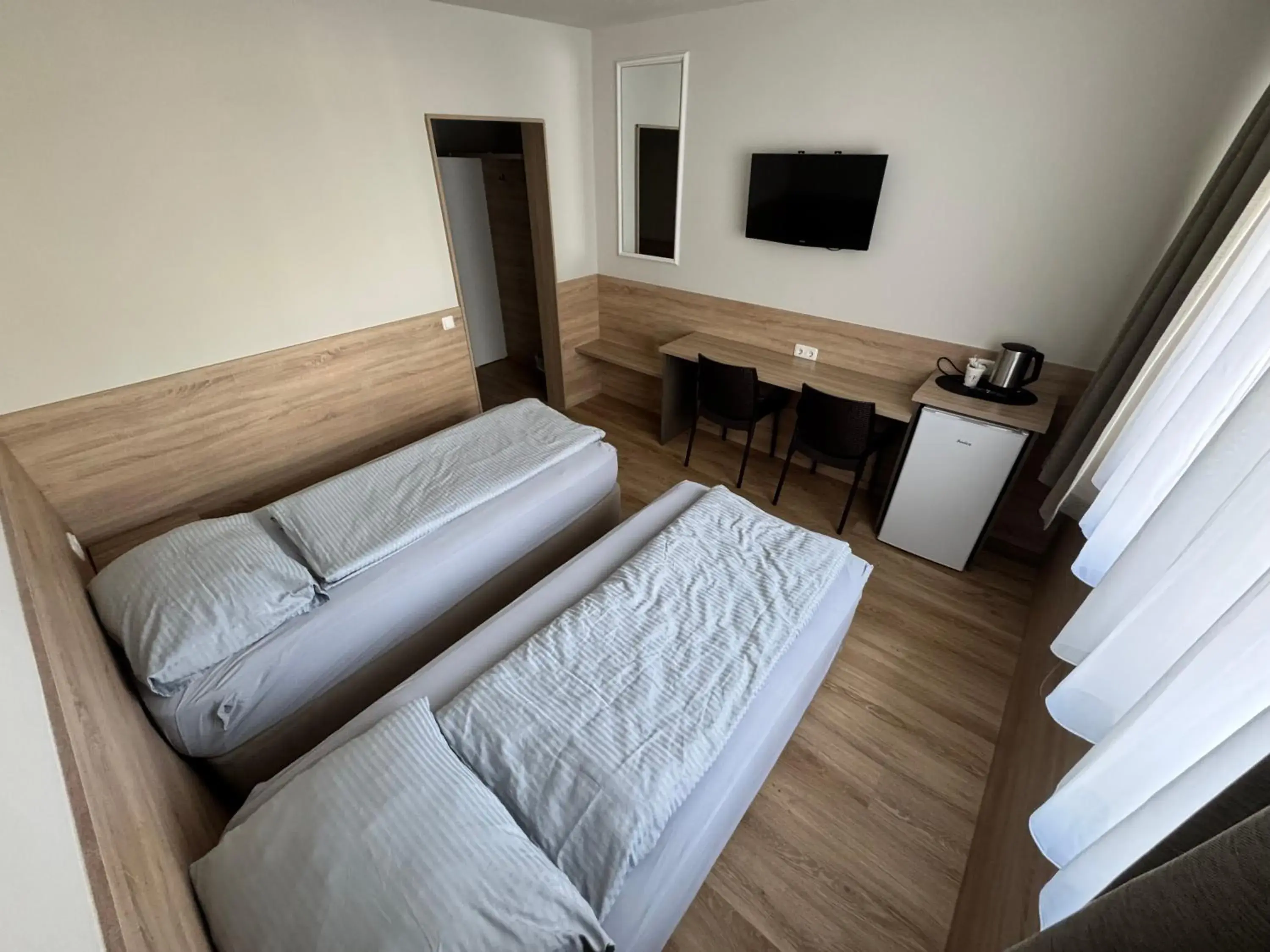 Standard Twin Room in F Hotel 24h Check-In Standard Twin Room in F Hotel 24h Check-In