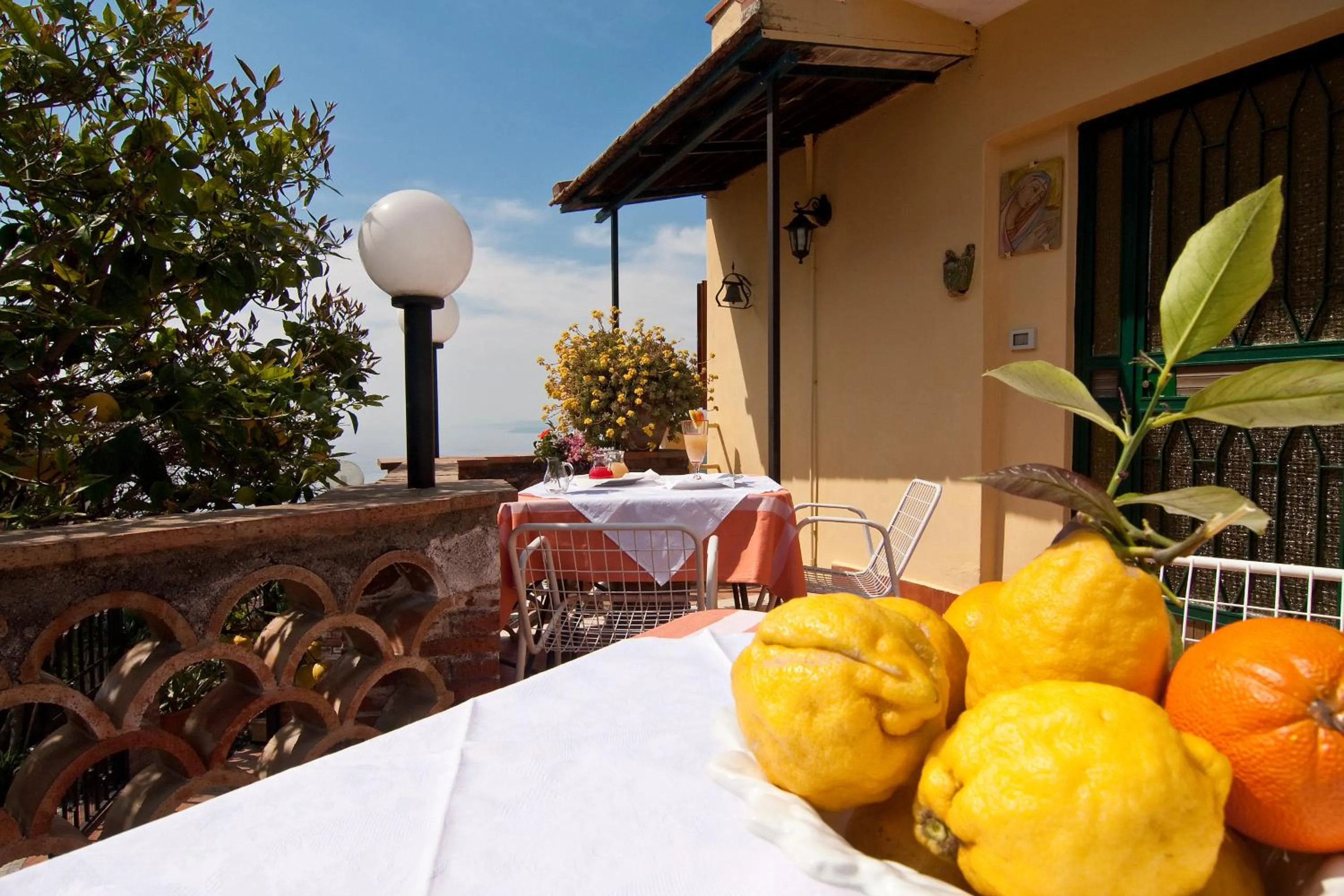 Facade/entrance in B&B U Palmentu