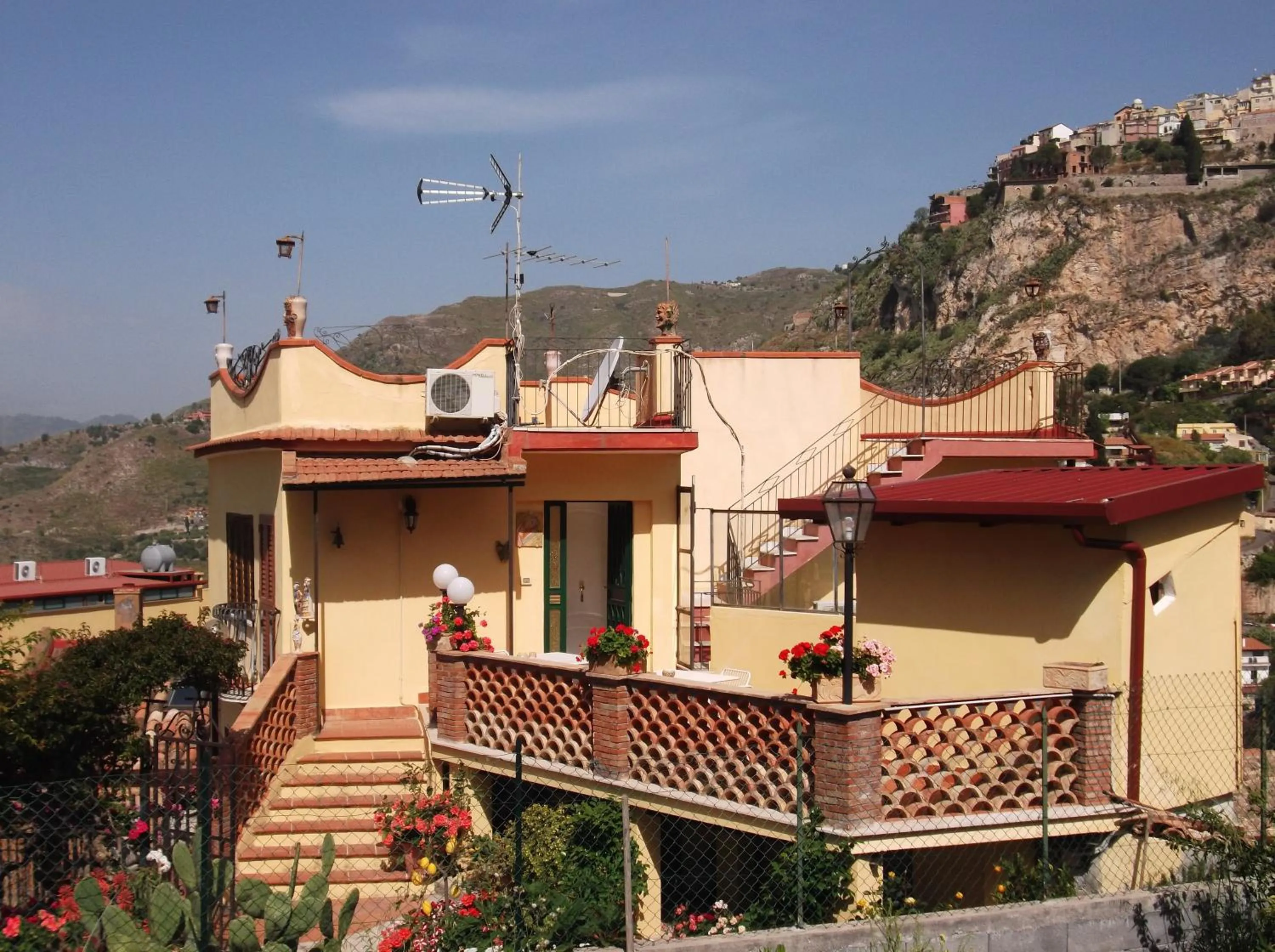 Bird's eye view in B&B U Palmentu