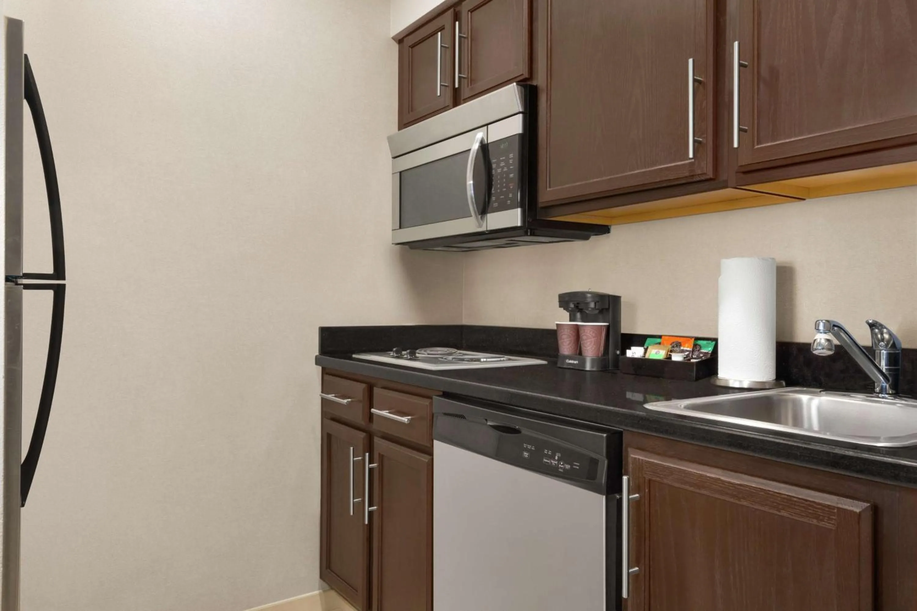 Kitchen or kitchenette in Homewood Suites Fort Wayne