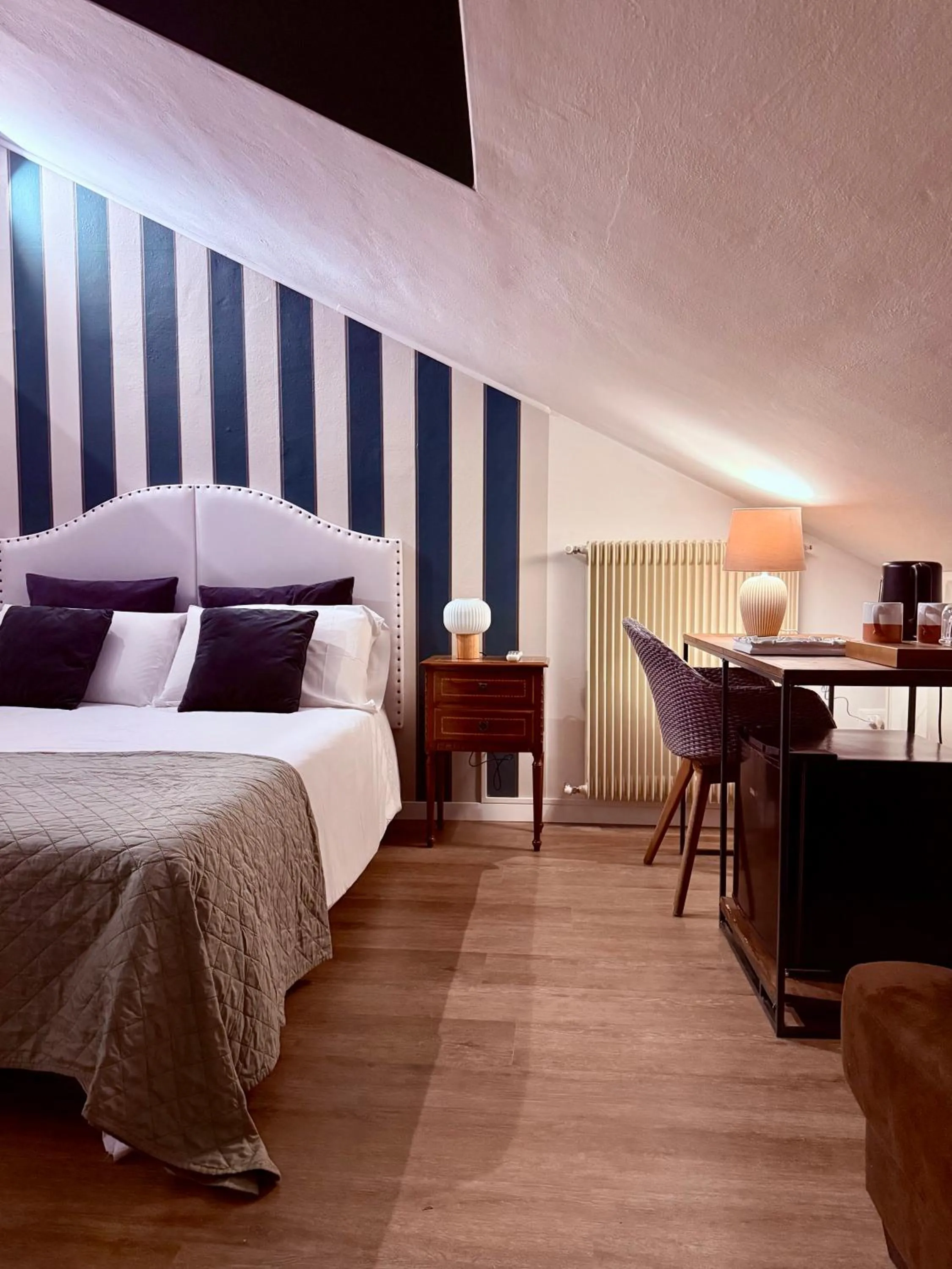 Photo of the whole room, Bed in Palazzina300