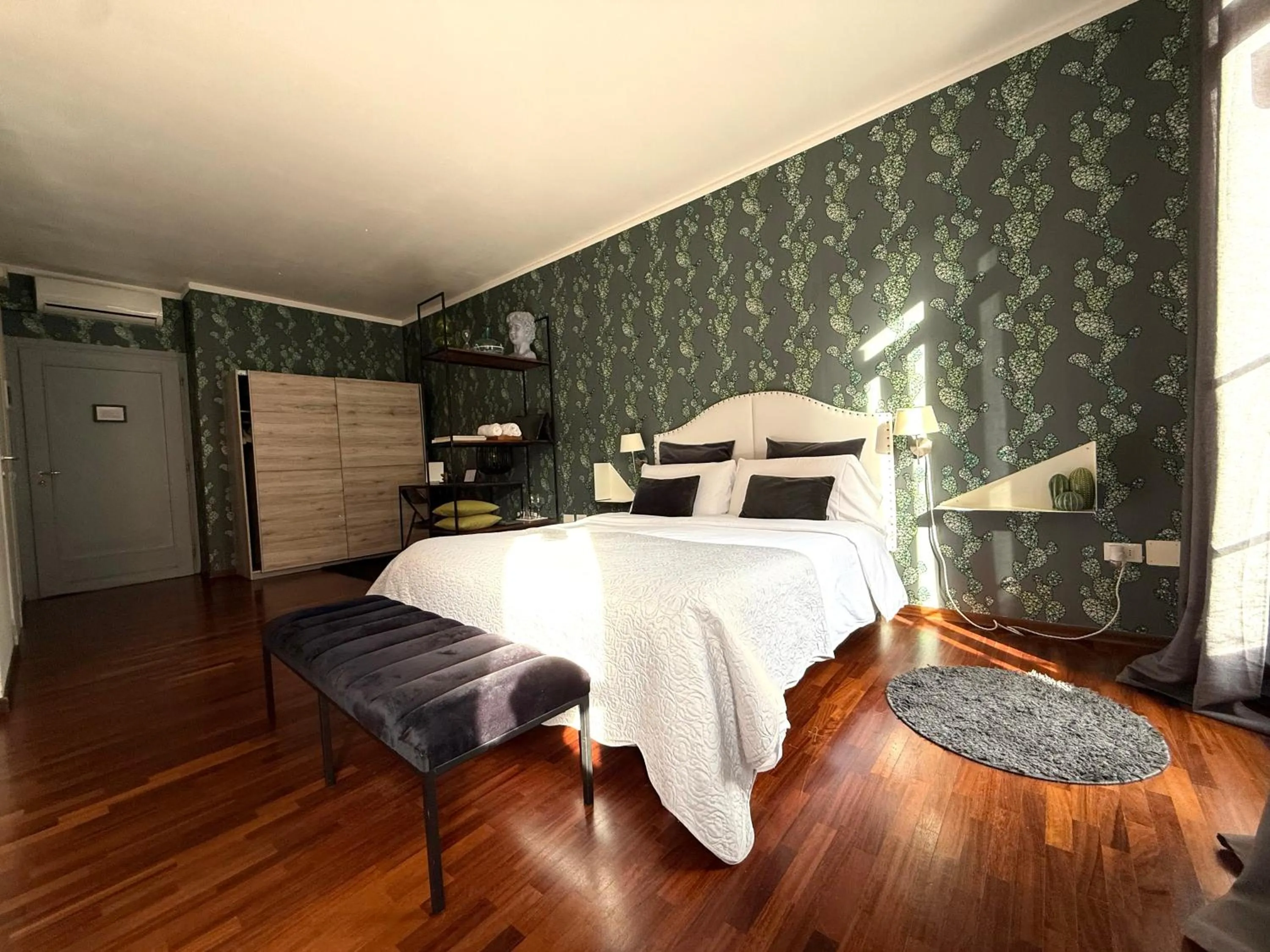 Photo of the whole room, Bed in Palazzina300