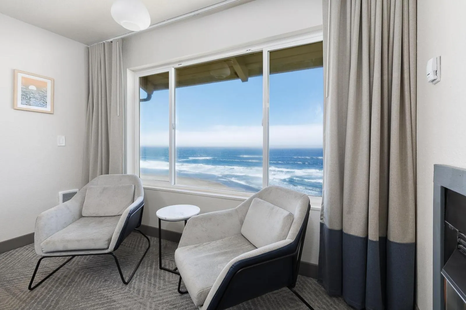 Seating area in Surfland Hotel