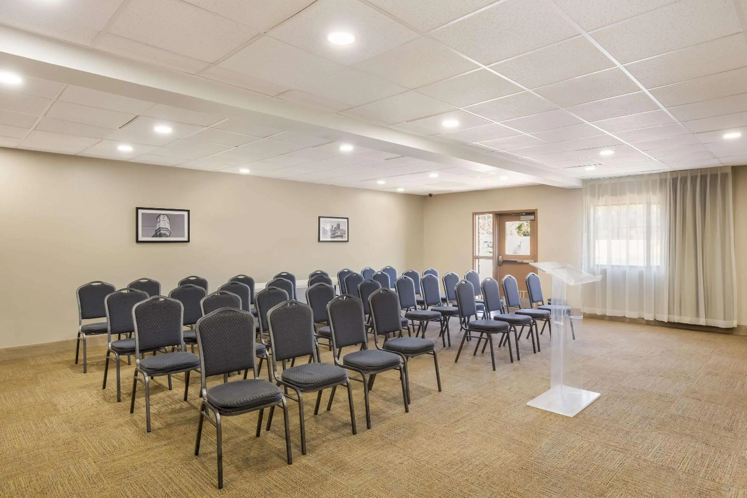 Meeting/conference room in Sleep Inn & Suites North Mobile Saraland
