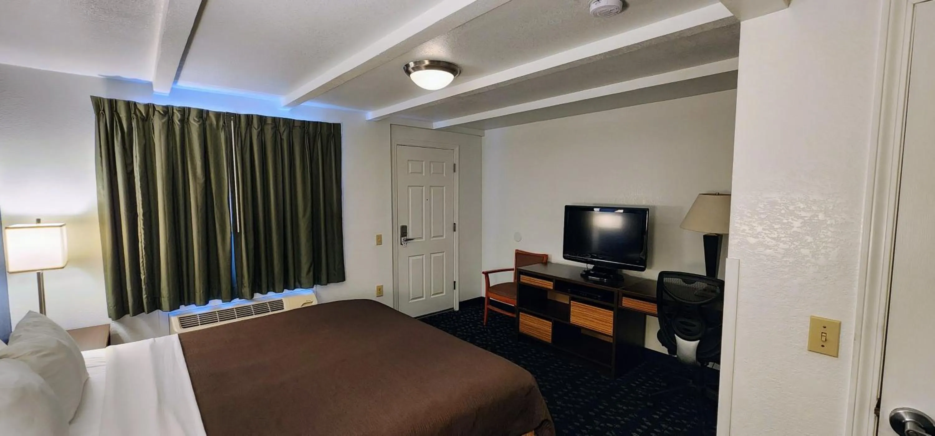 Bed in Hotel Belmont