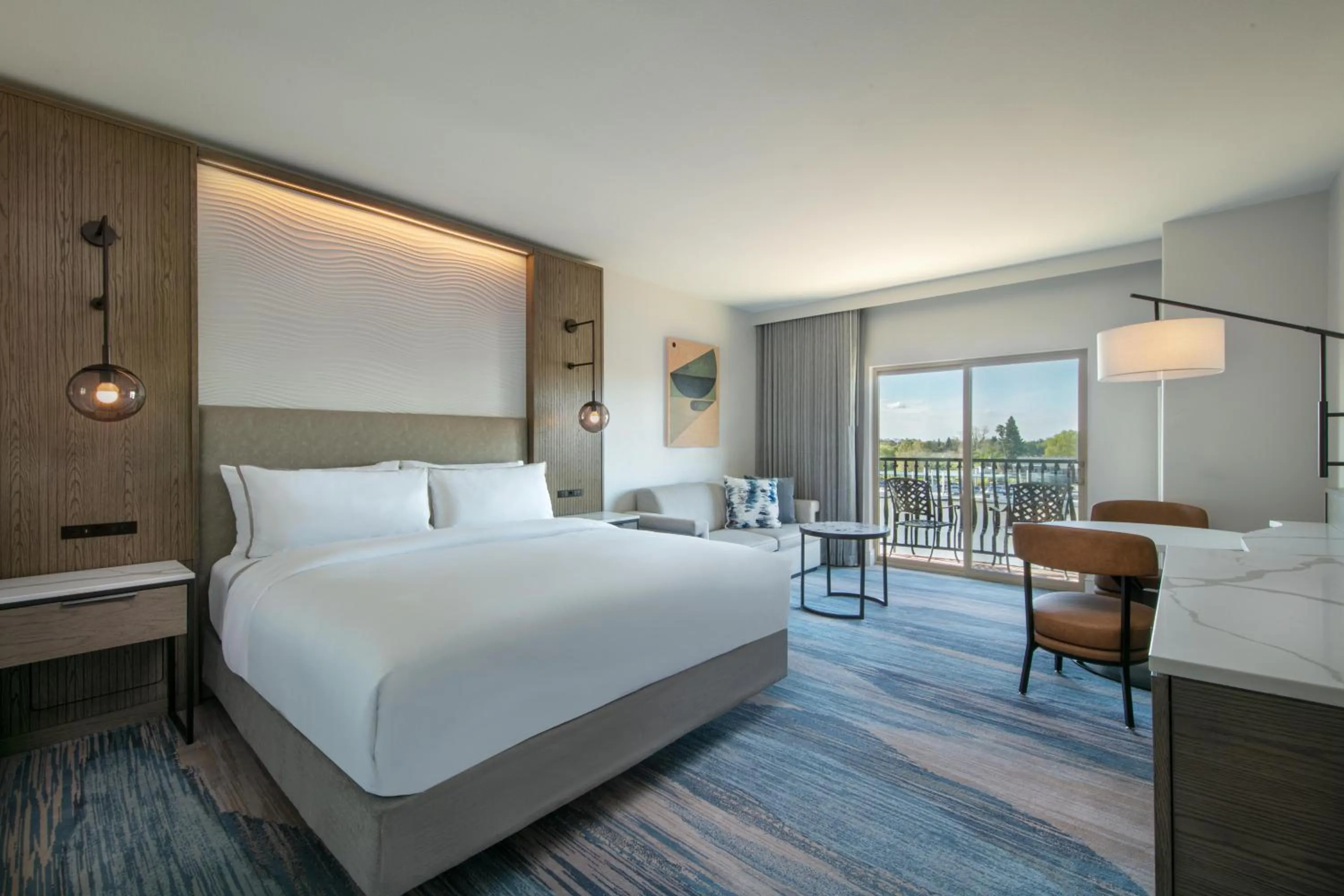 Bed in The Westin Sacramento Riverfront Hotel & Spa