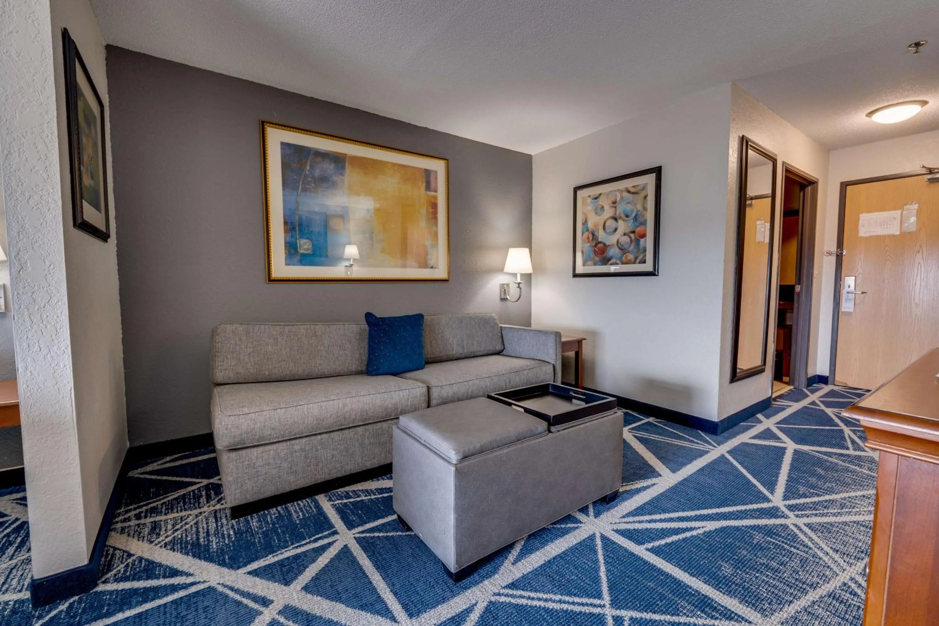 Bedroom, Seating Area in Best Western Somerset