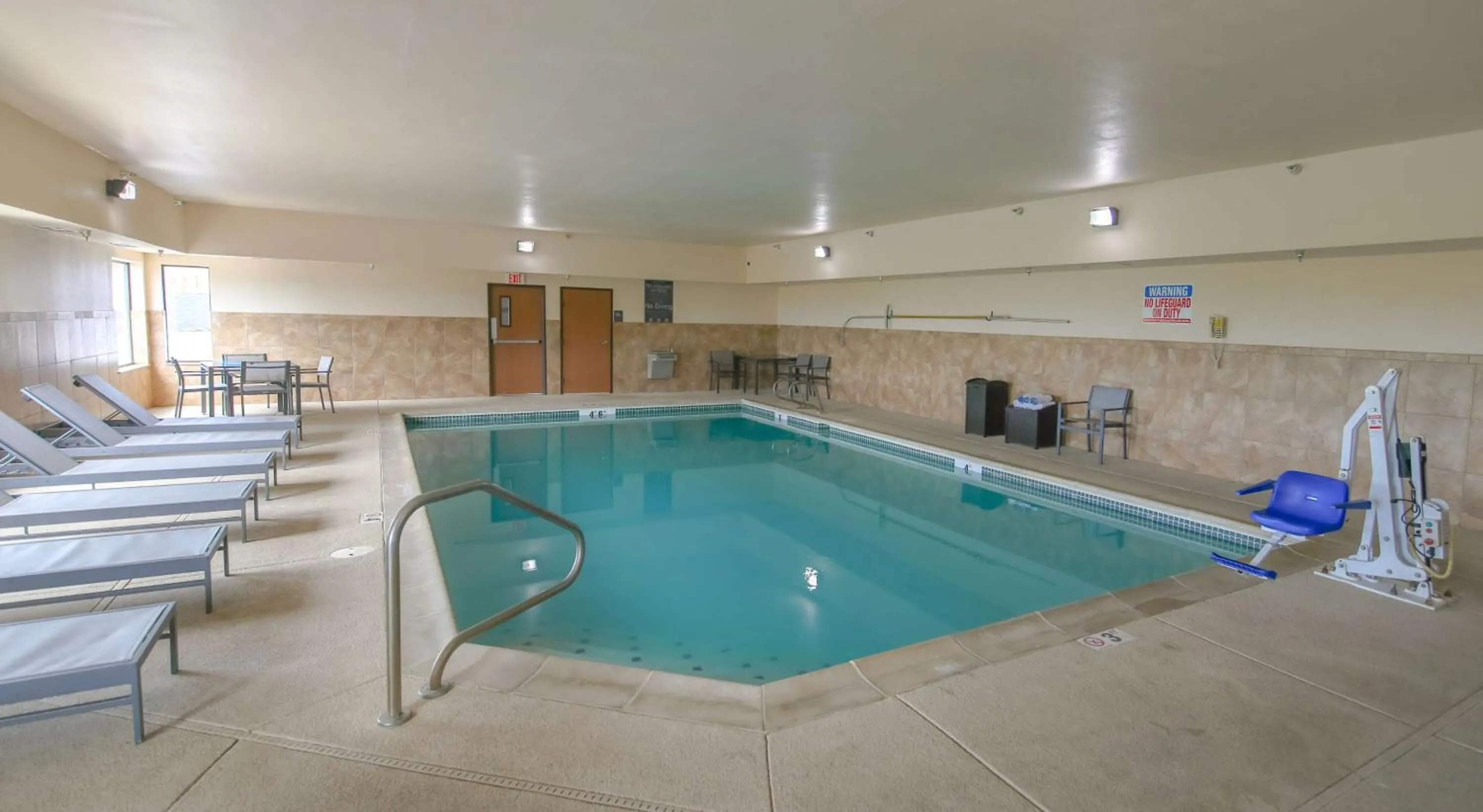 On site, Swimming Pool in Best Western Somerset