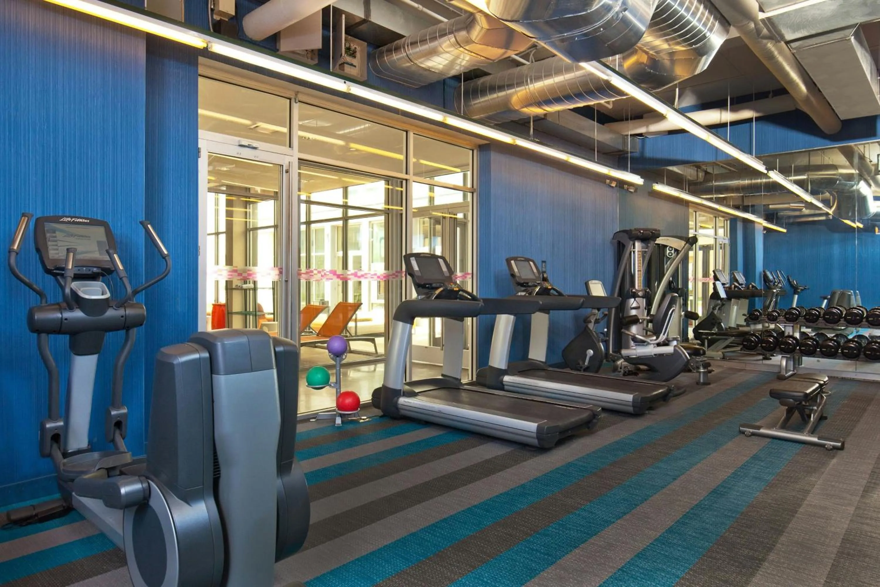 Fitness centre/facilities in Aloft Bolingbrook