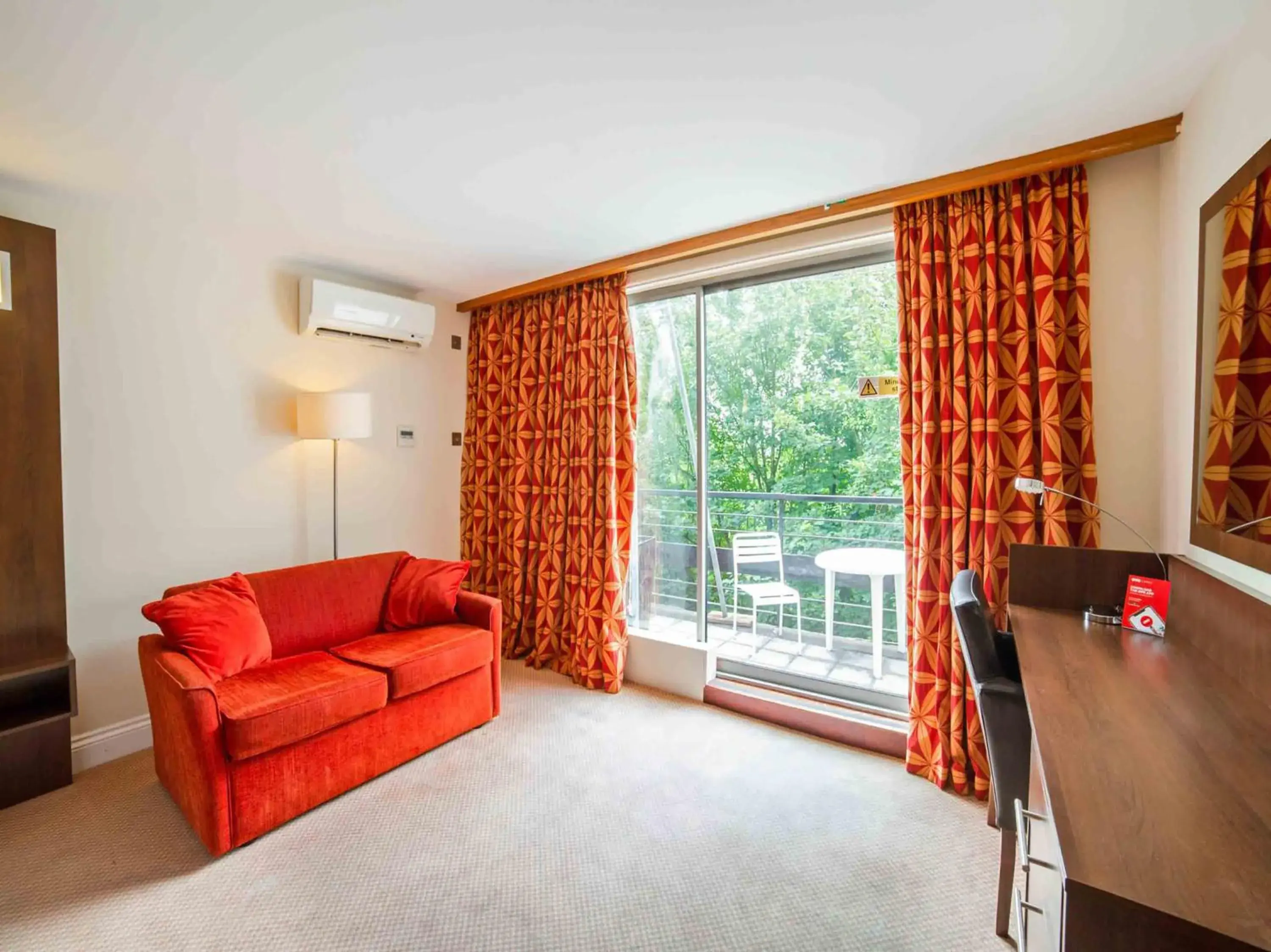 Standard family of 5 room in The Bridge House Hotel Standard family of 5 room in The Bridge House Hotel