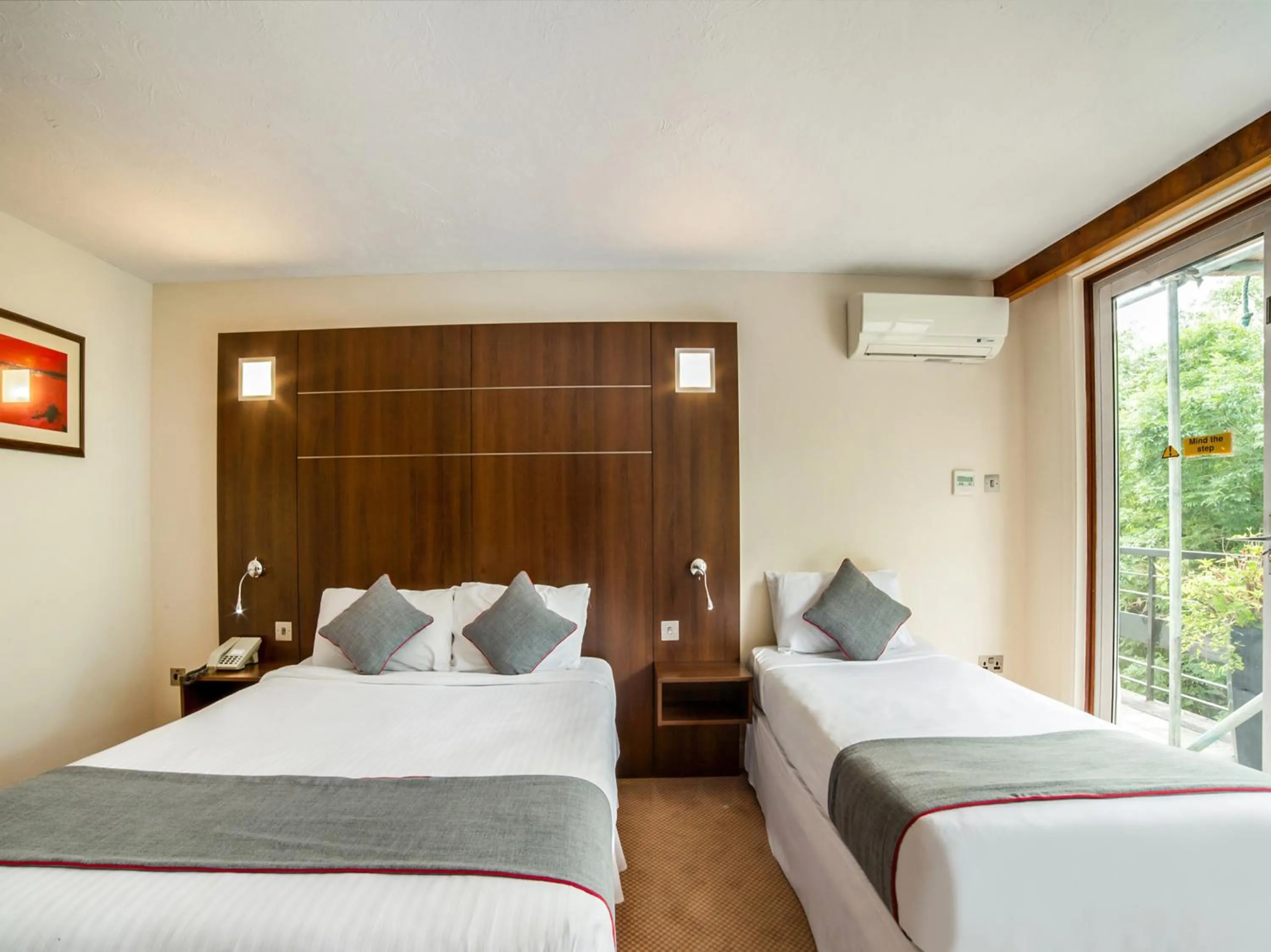 Bedroom, Bed in The Bridge House Hotel