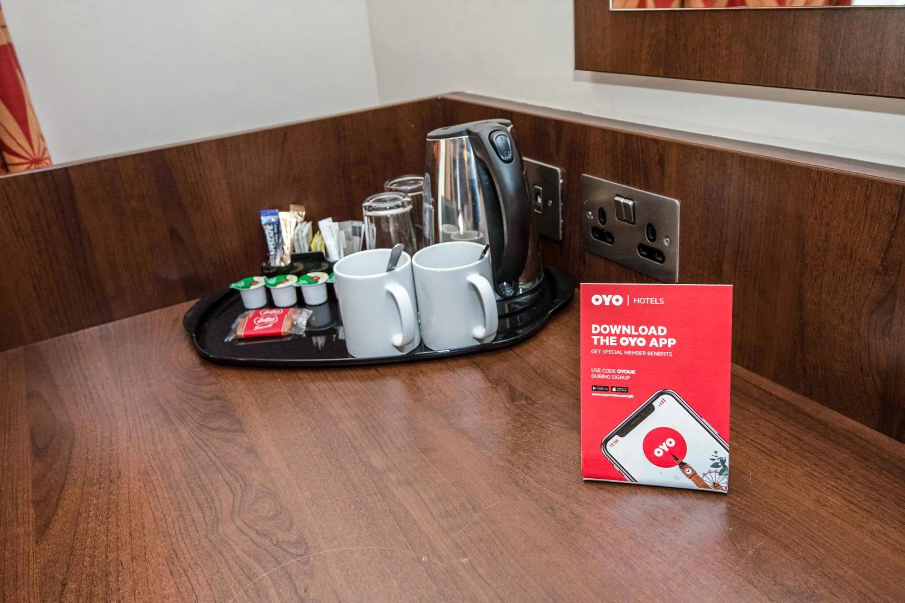 Coffee/tea facilities in The Bridge House Hotel