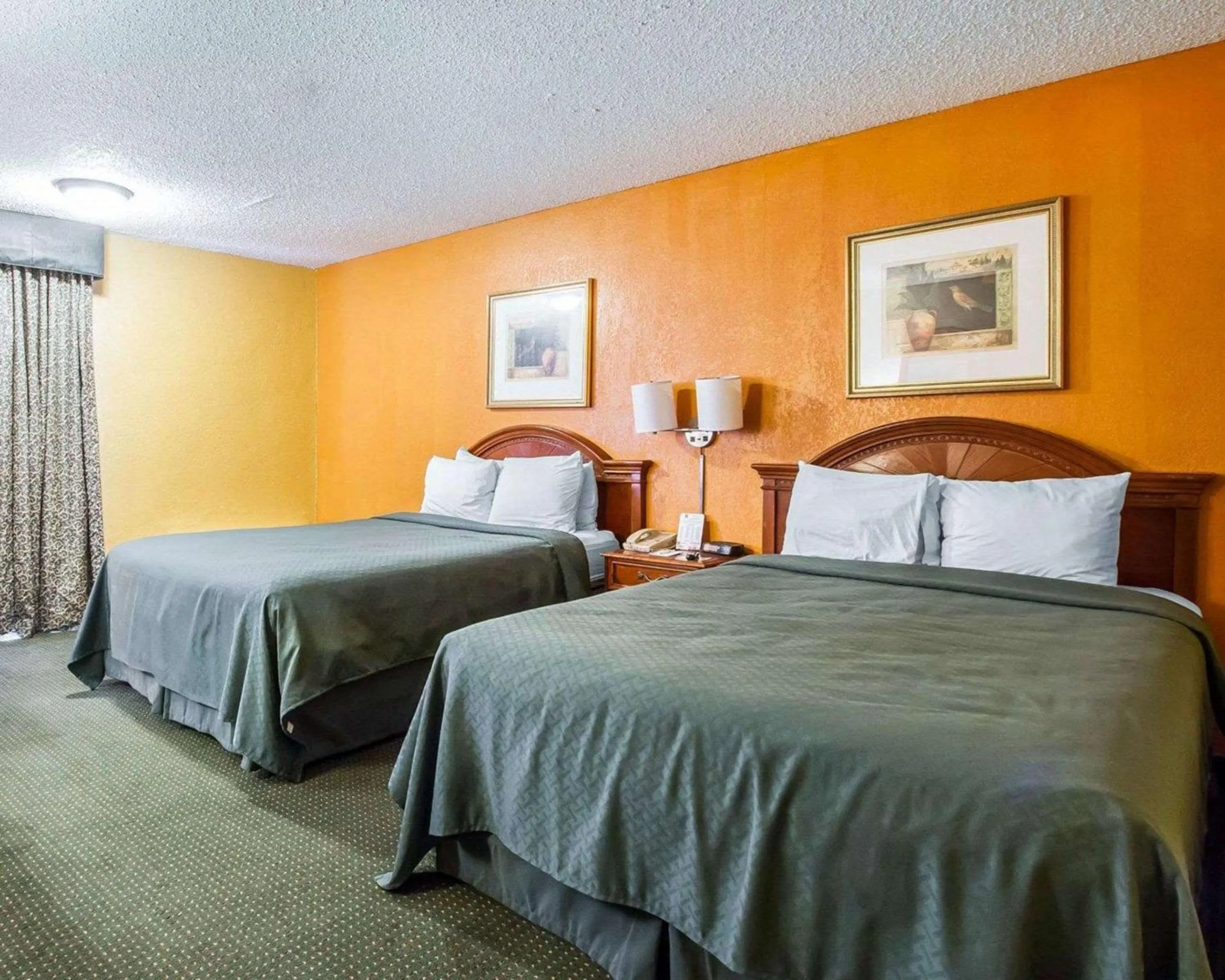 Photo of the whole room, Bed in Quality Inn Tucson Downtown near Convention Center