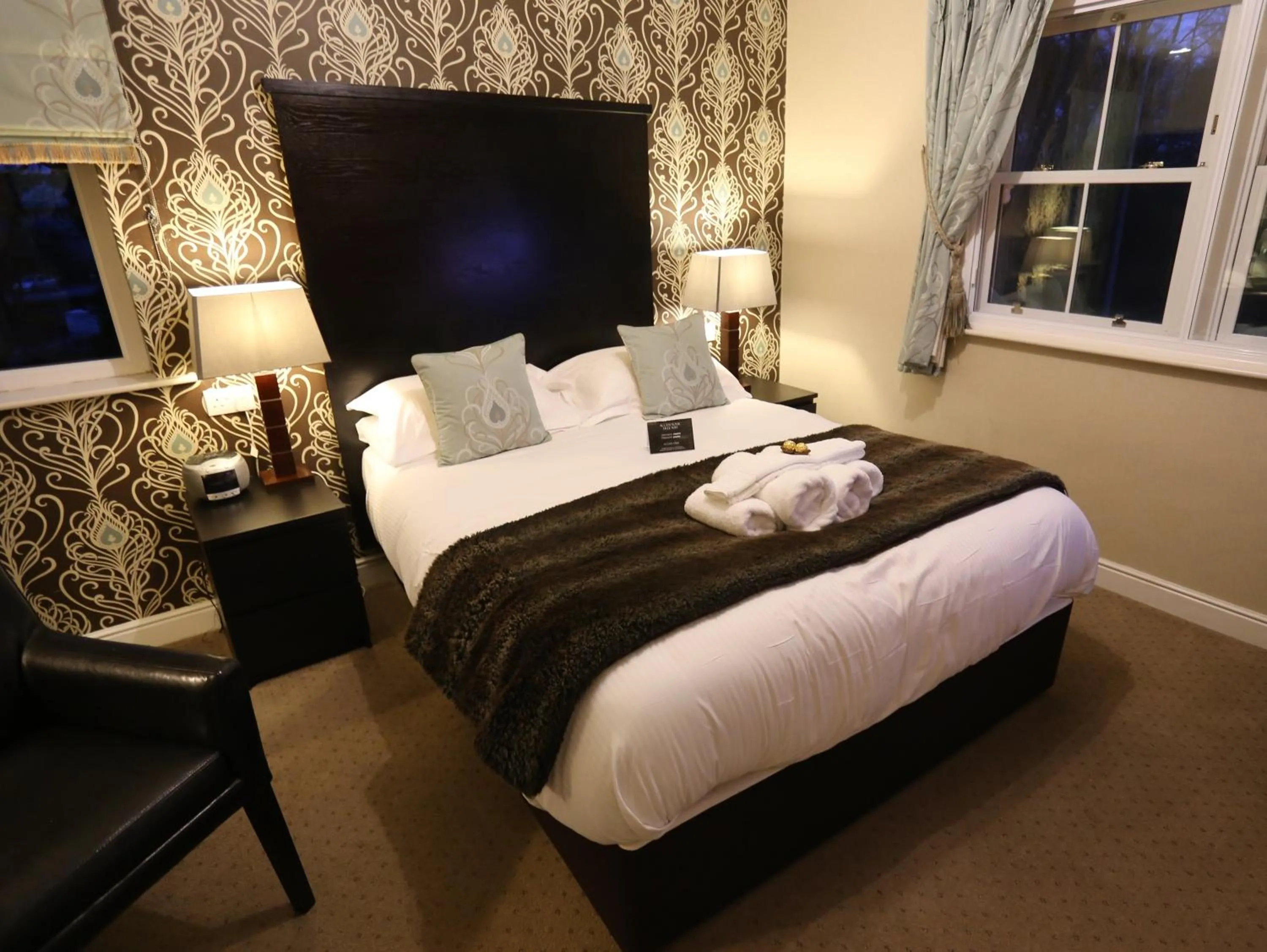 Bedroom, Bed in Woodlands