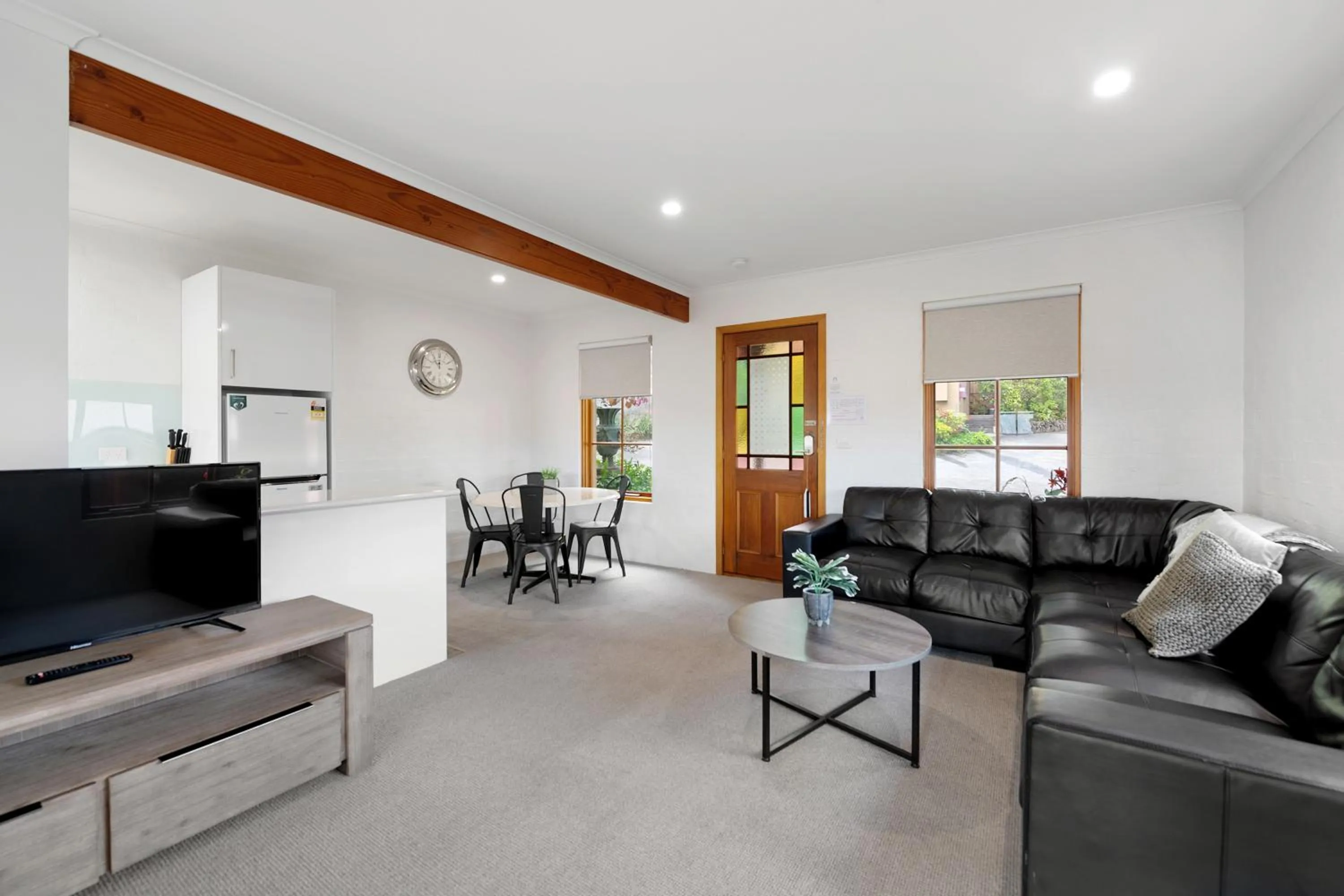 Living room in Hideaway on George