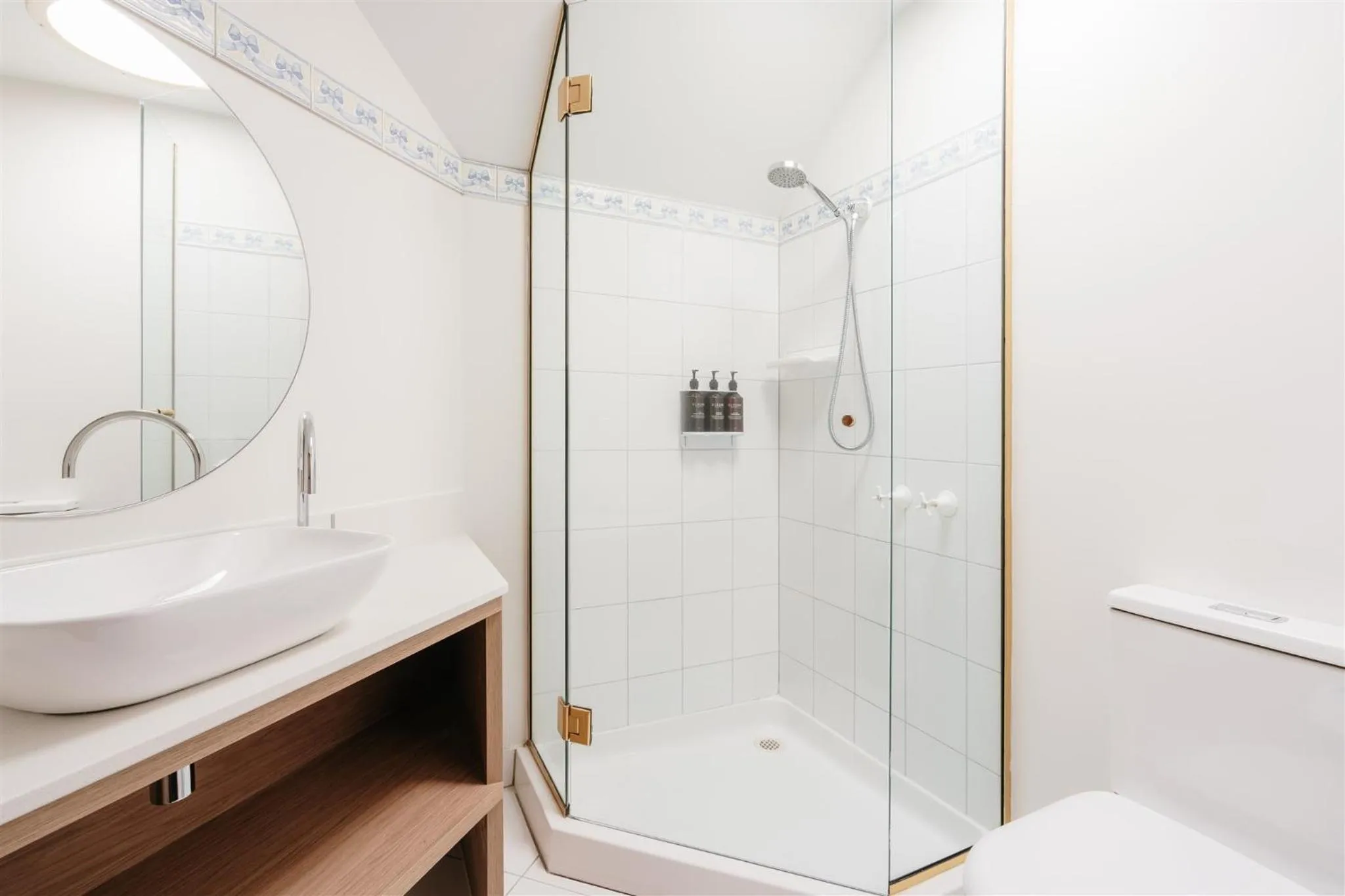 Bathroom in Hideaway on George