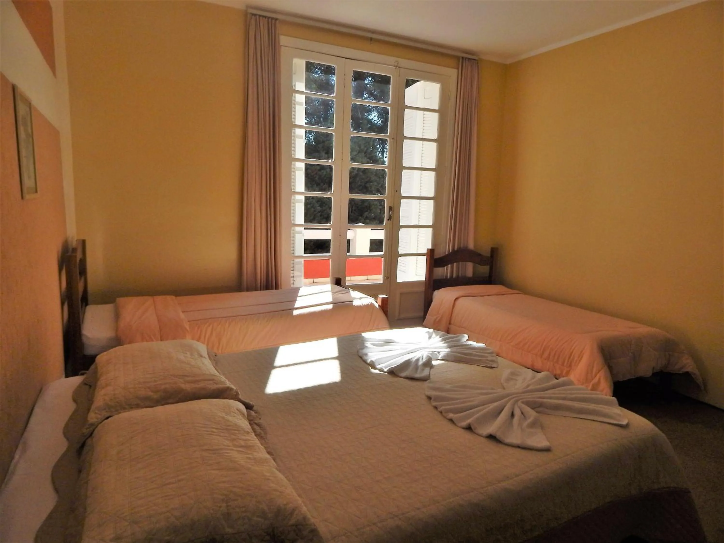 Bedroom, Bed in Hotel Platanus
