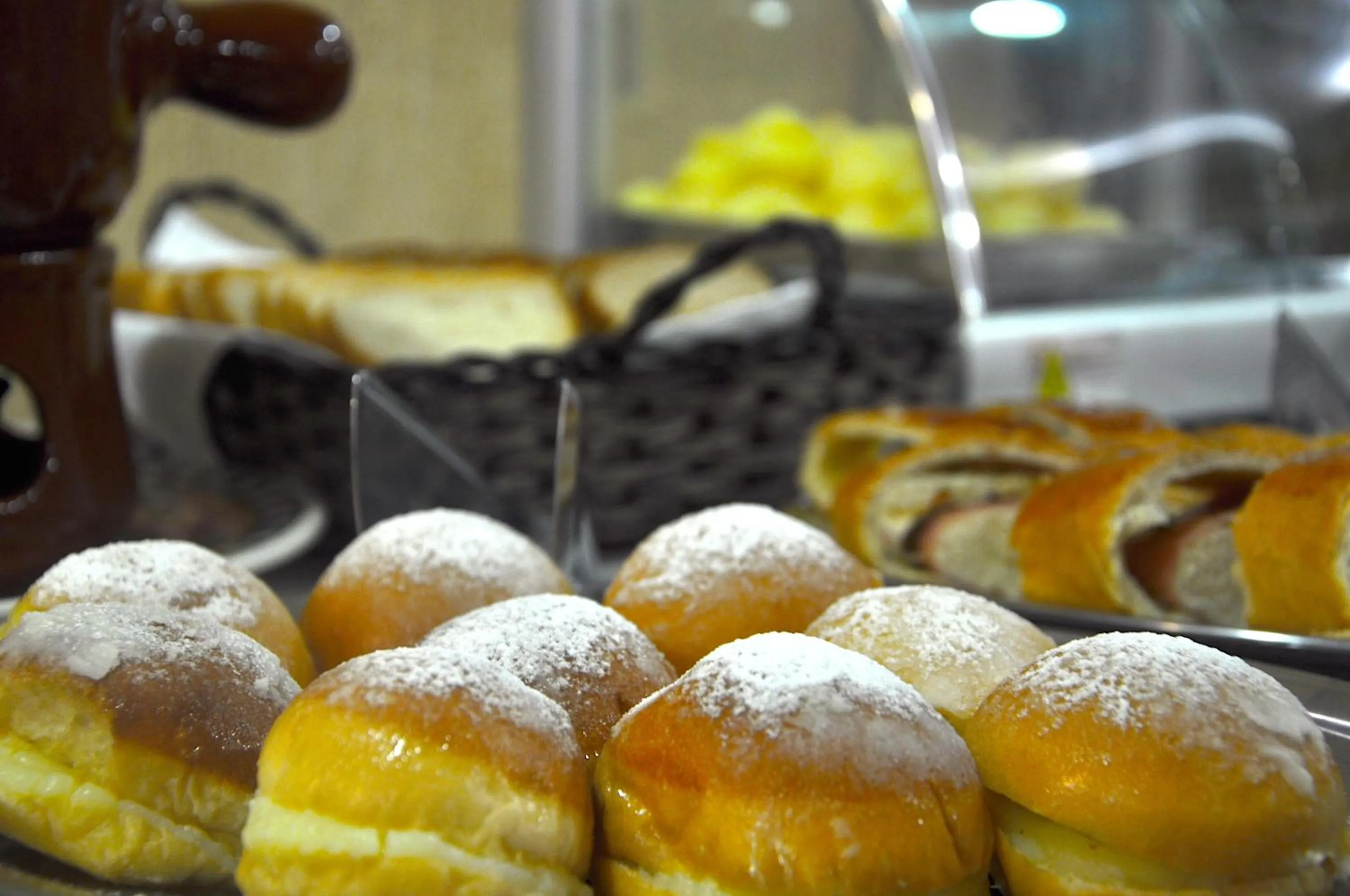 Breakfast in Hotel Platanus