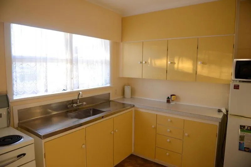 Kitchen or kitchenette in Classic Motel