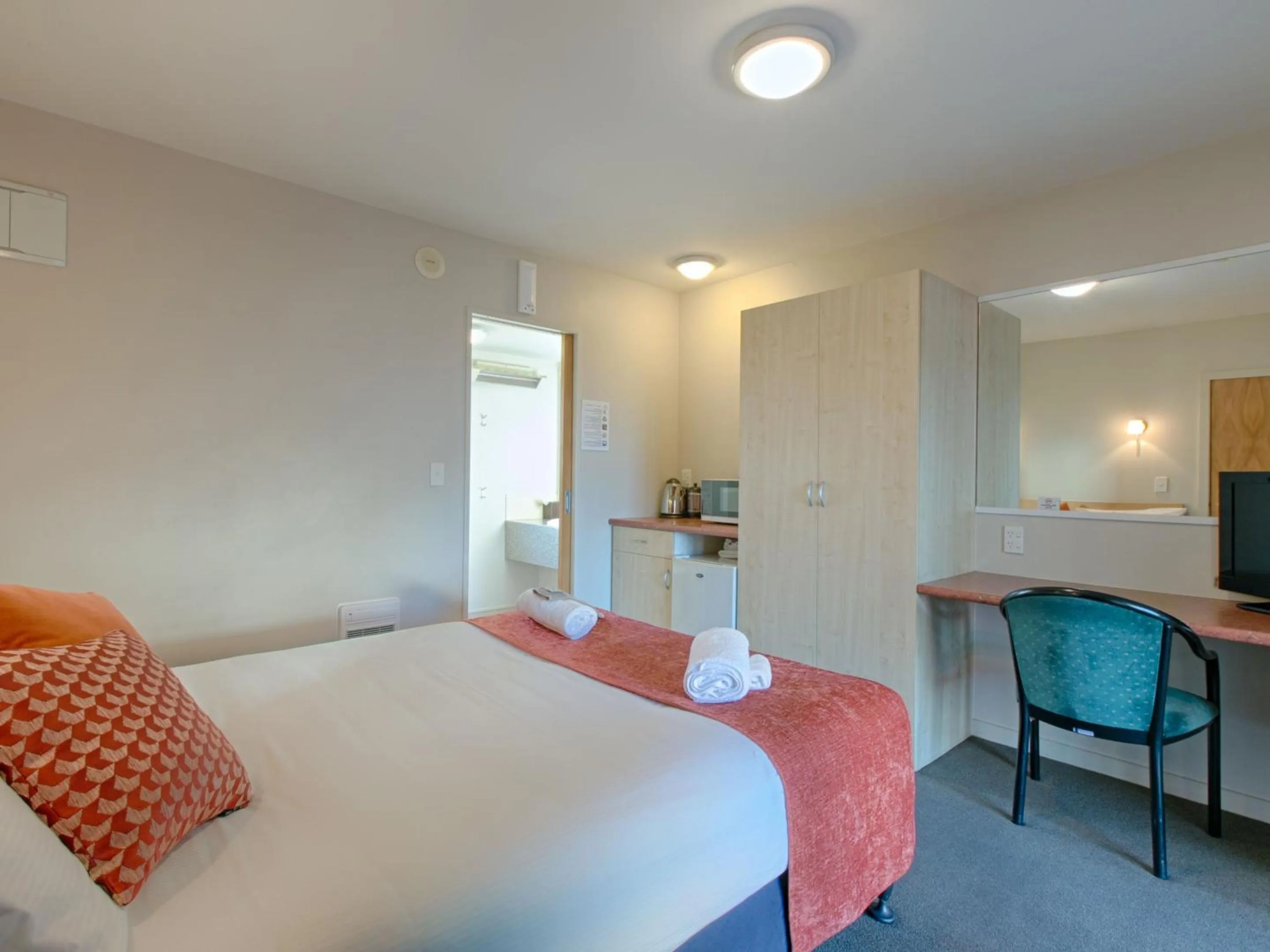 Bed in Bella Vista Motel Blenheim