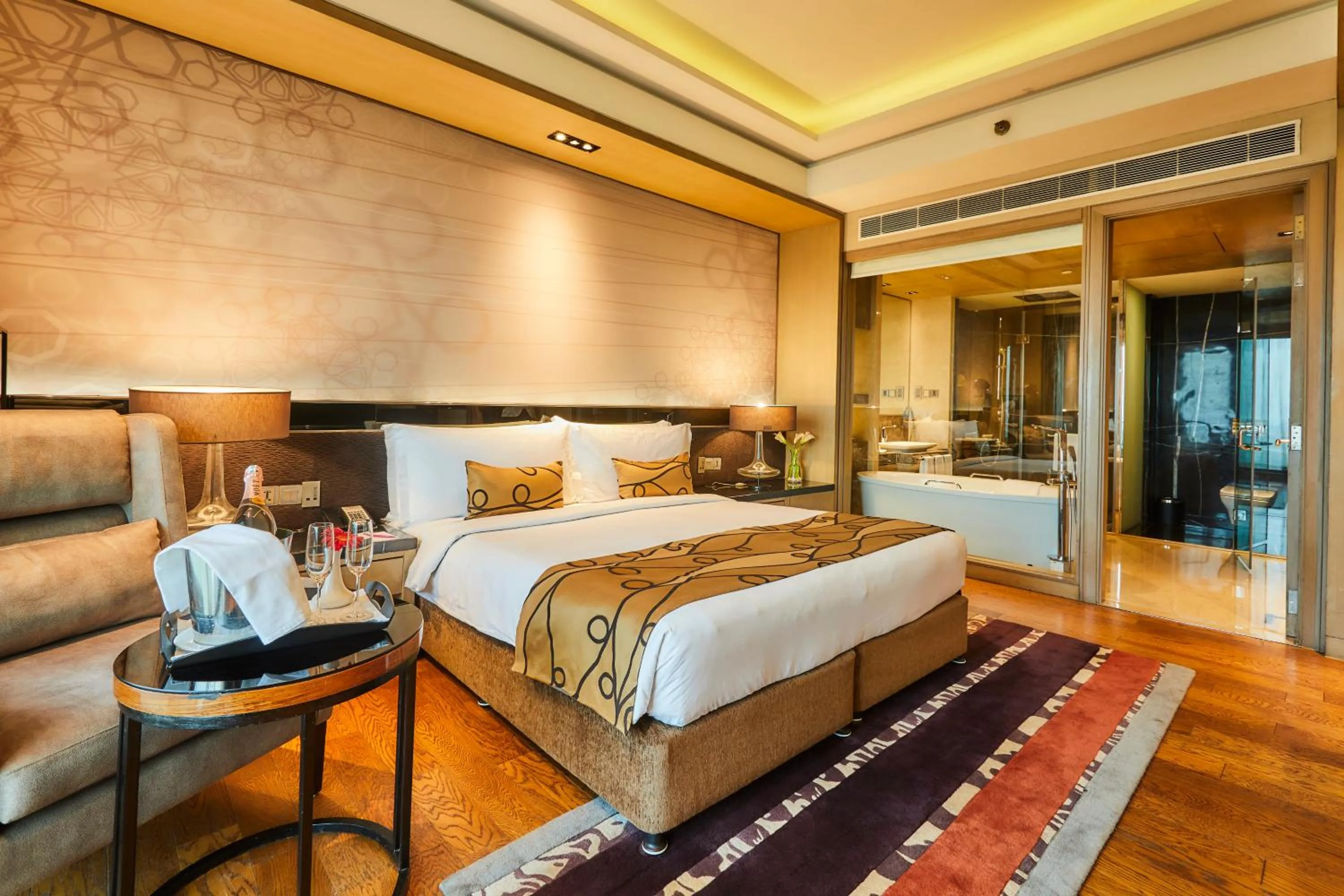 Bed in Crowne Plaza New Delhi Rohini by IHG
