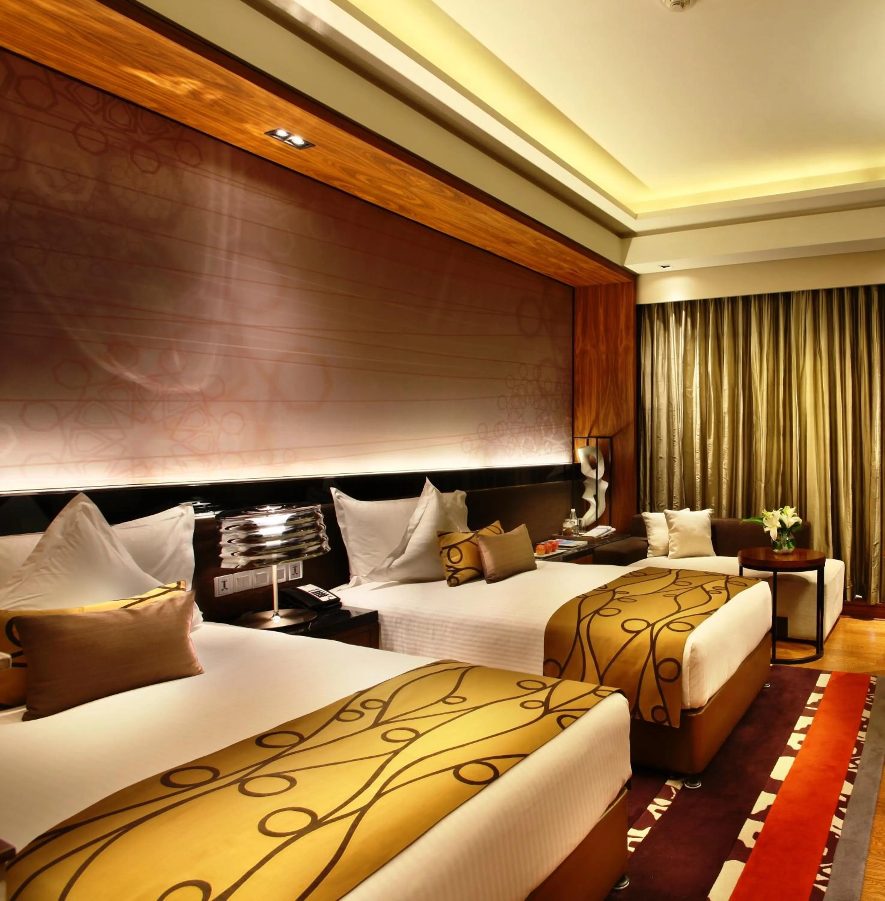 Bed in Crowne Plaza New Delhi Rohini by IHG