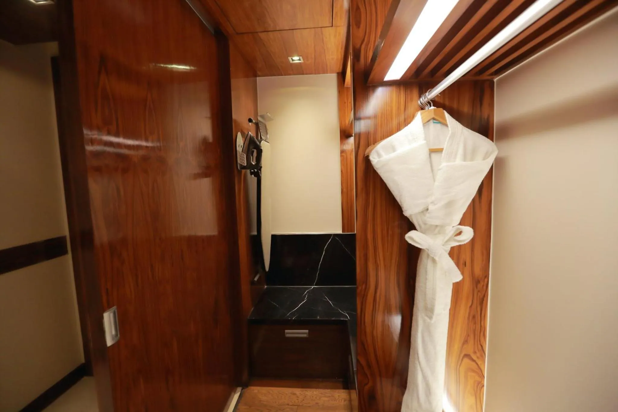 Photo of the whole room in Crowne Plaza New Delhi Rohini by IHG