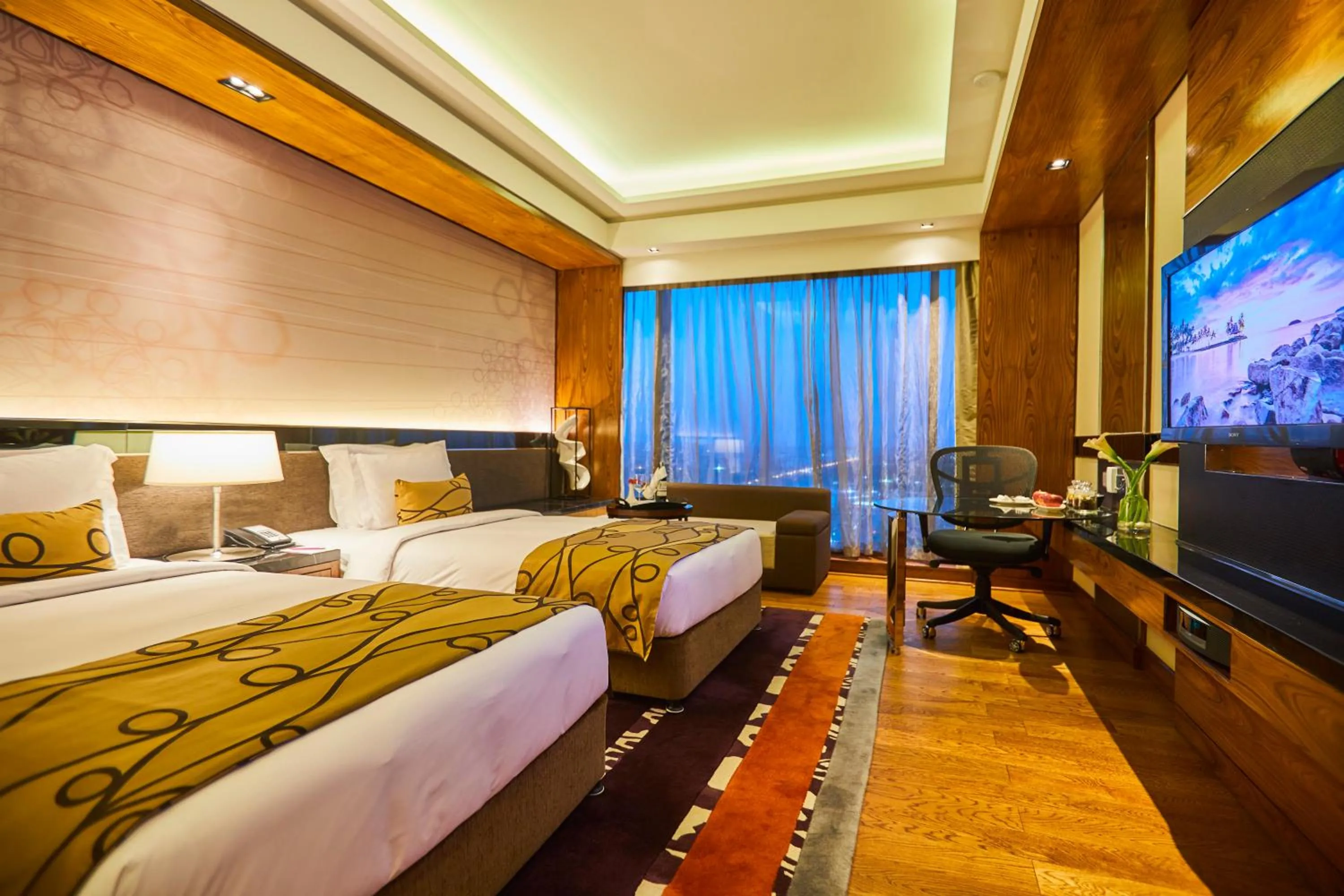 Photo of the whole room, Bed in Crowne Plaza New Delhi Rohini by IHG