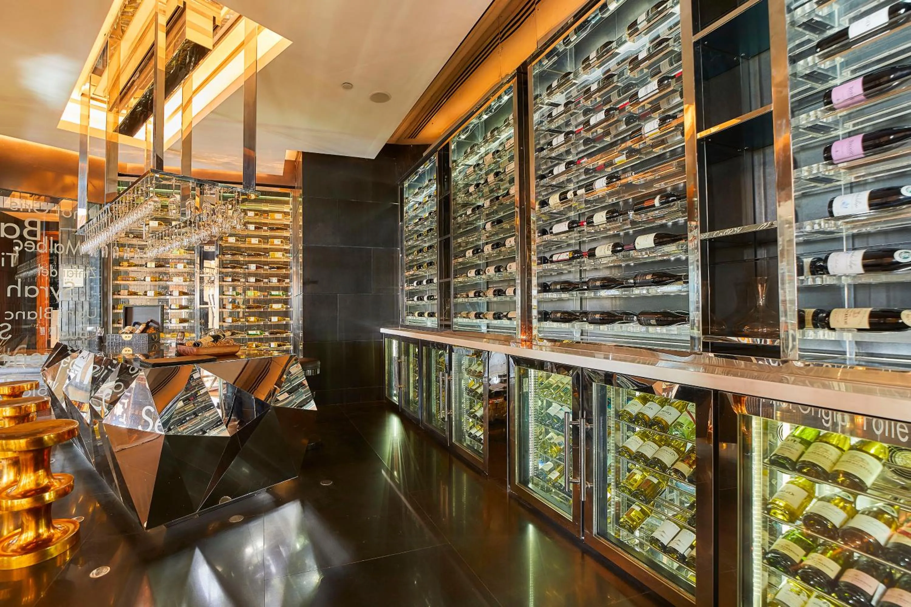 Lounge or bar in Crowne Plaza New Delhi Rohini by IHG