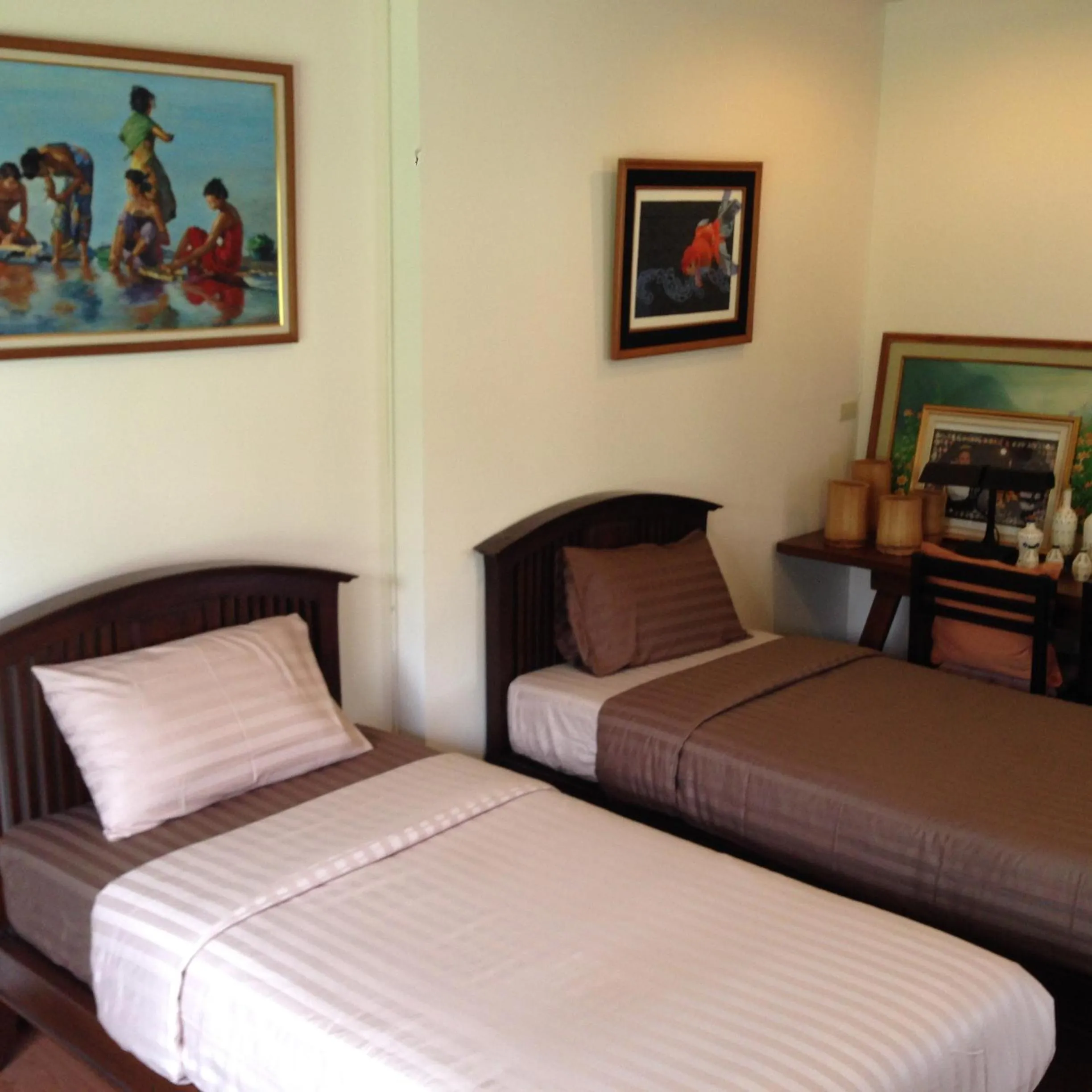 Bed in Baan Klang Vieng