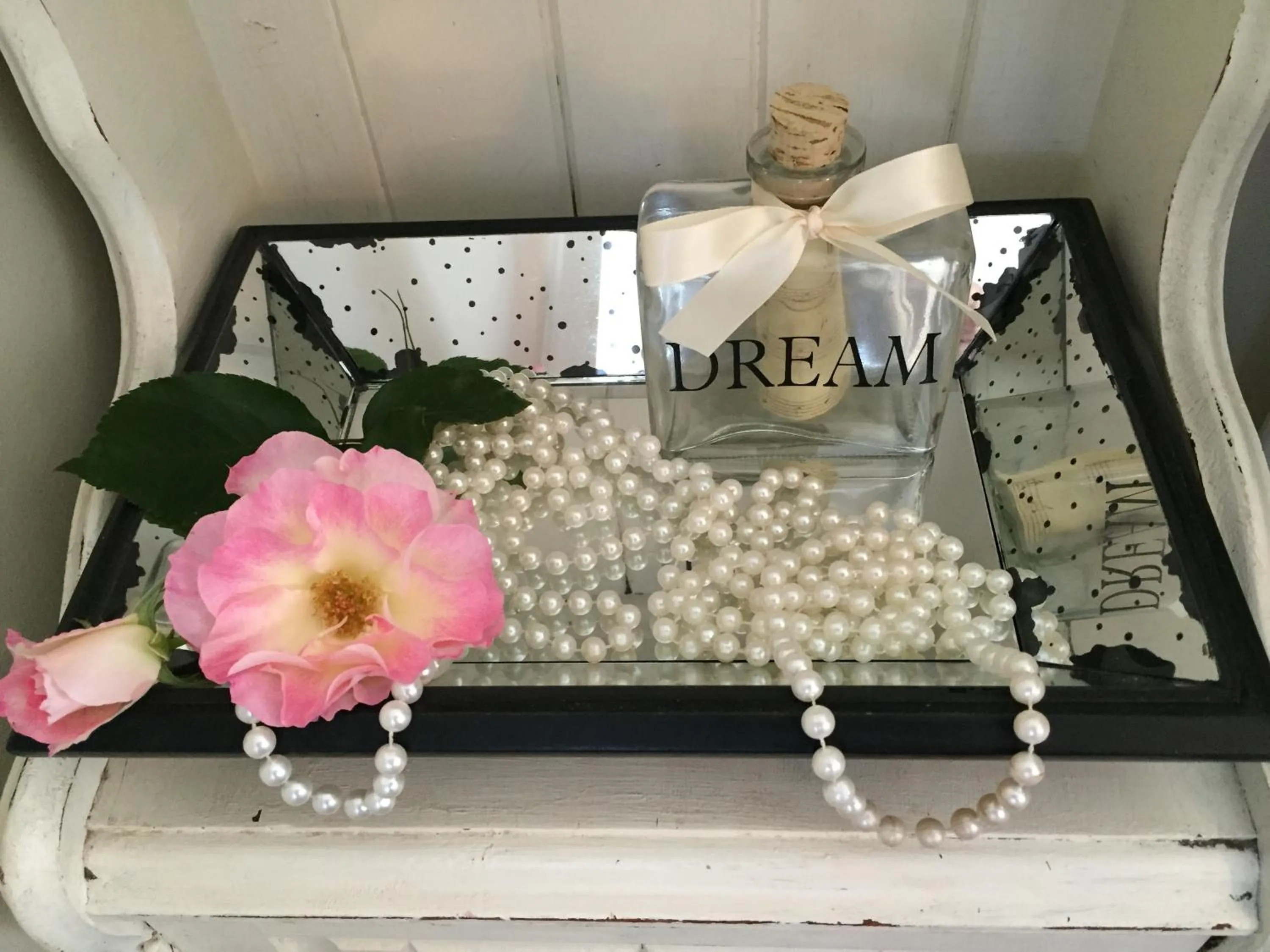 Decorative detail in Clarendon Cottages